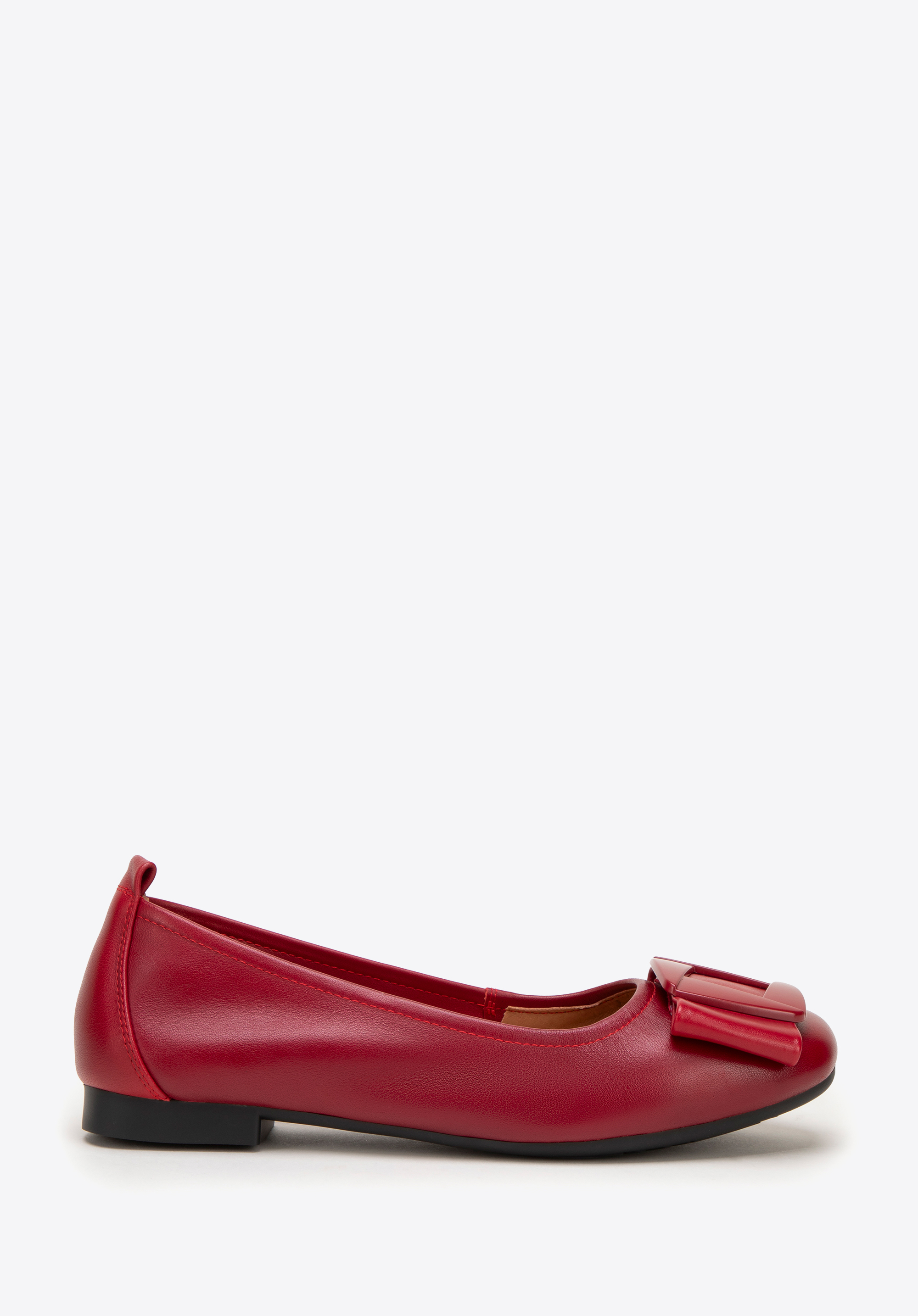 Ballerinas aus Leder mit geometrischer Schnalle, dunkelrot, 99-D-971-3-38, Bild 1