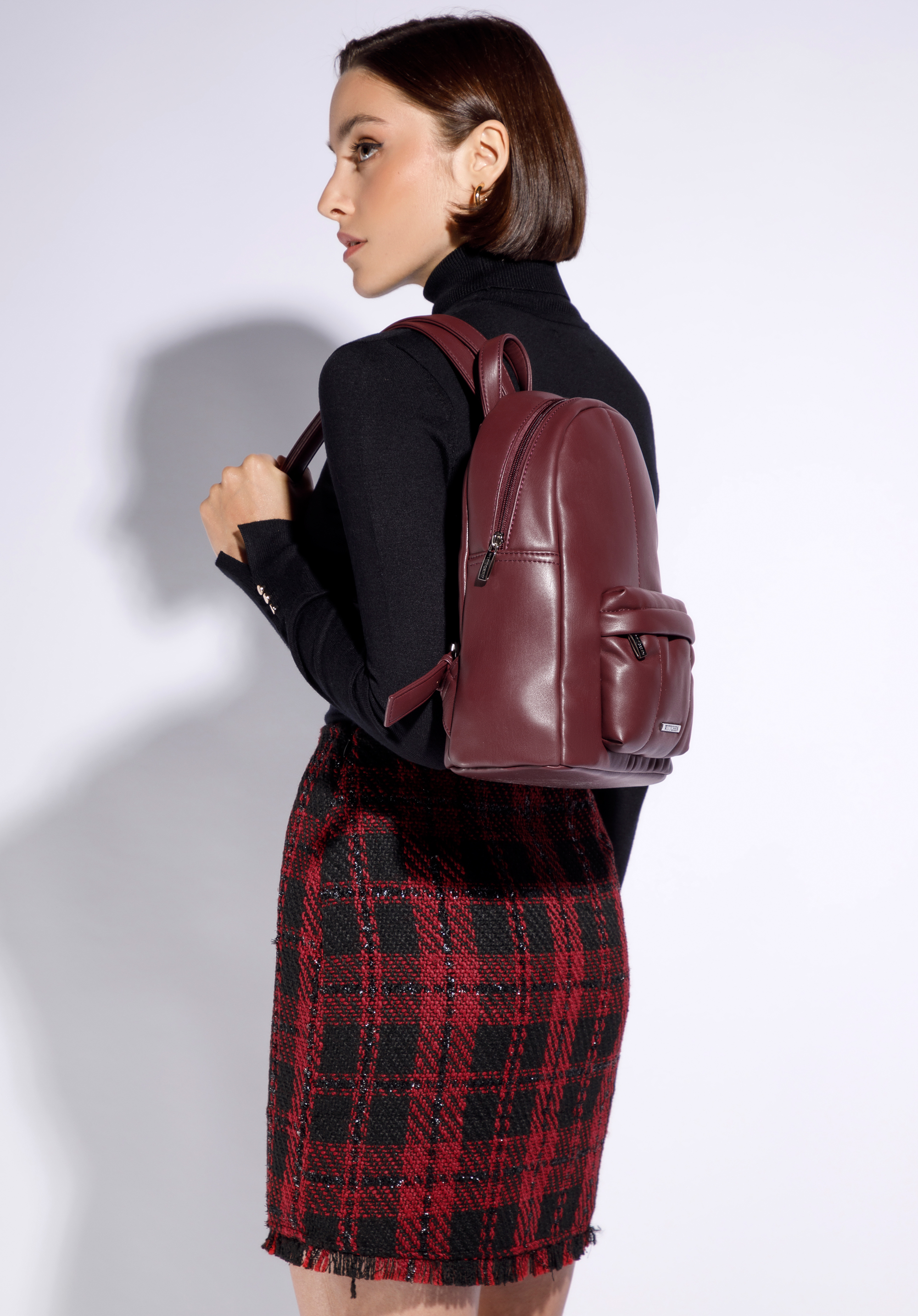 Damen-Rucksack aus Kunstleder, dunkelrot, 95-4Y-425-3, Bild 1