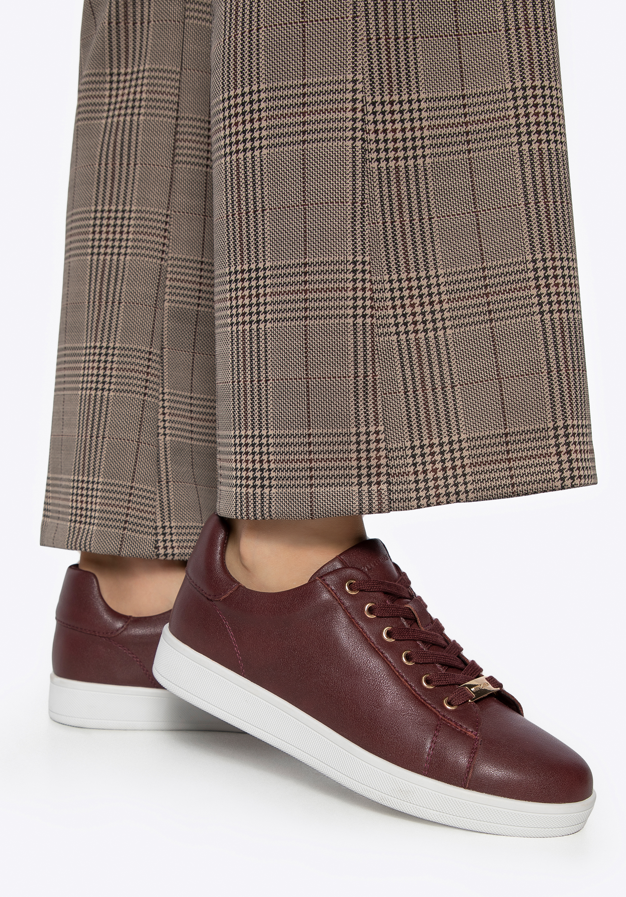 Damen-Sneaker aus Leder mit Plateau, dunkelrot, 101-D-972-3-39, Bild 1