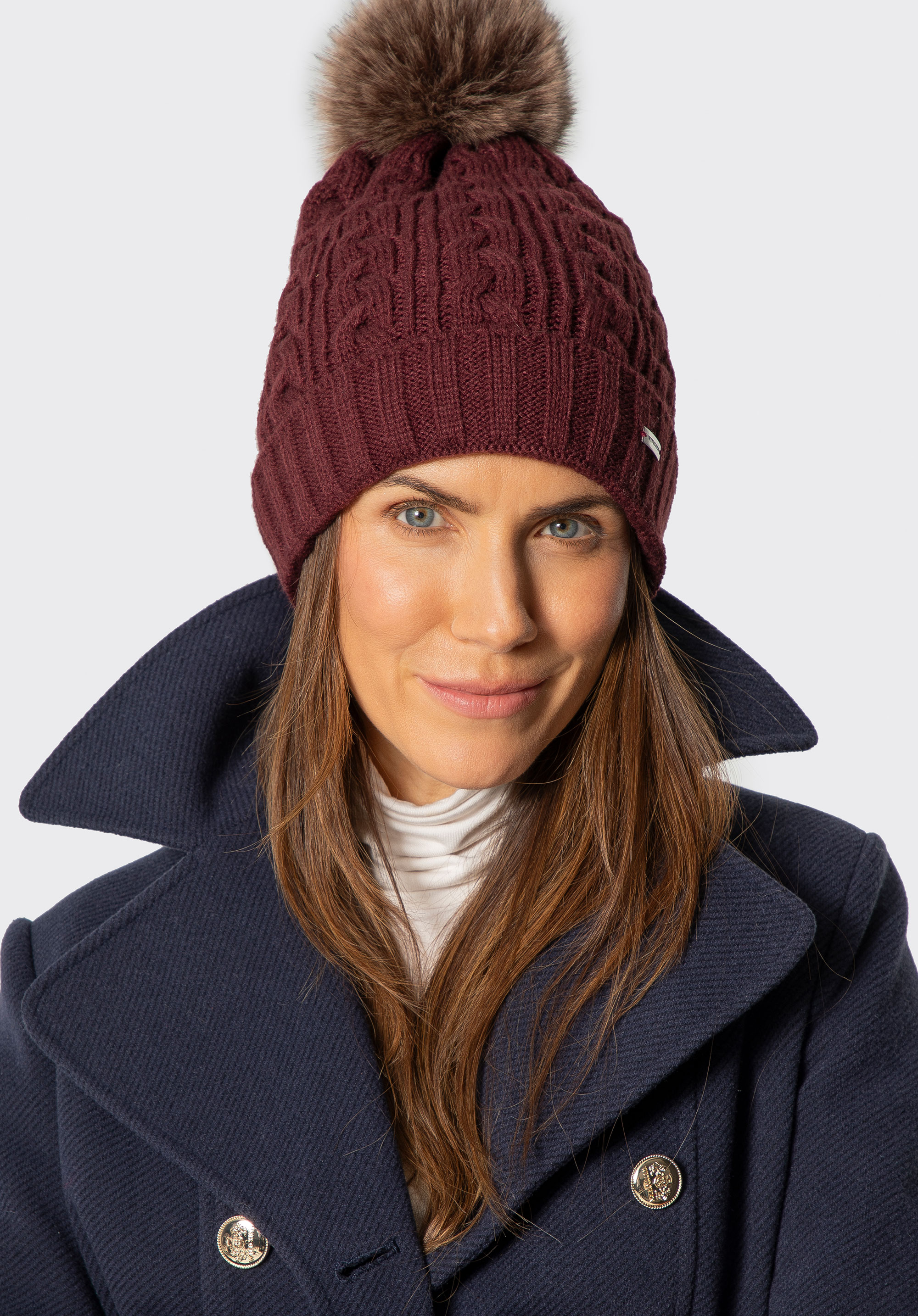 Damen Wintermütze mit Zopfmuster und Bommel, dunkelrot, 101-HF-016-3, Bild 1