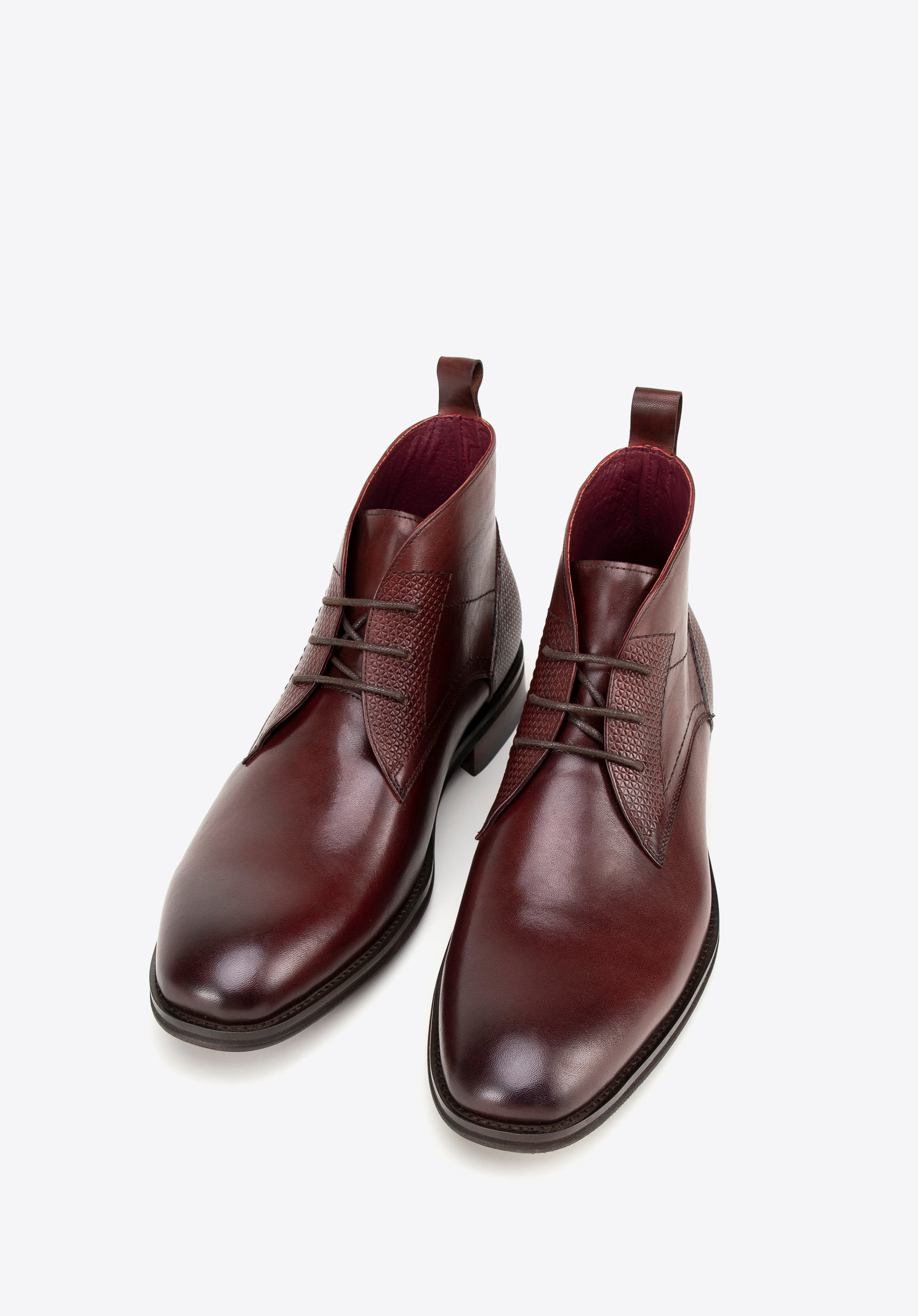 Herren-Schnürstiefel aus Leder mit geometrischen Details, dunkelrot, 99-M-502-3-44, Bild 1