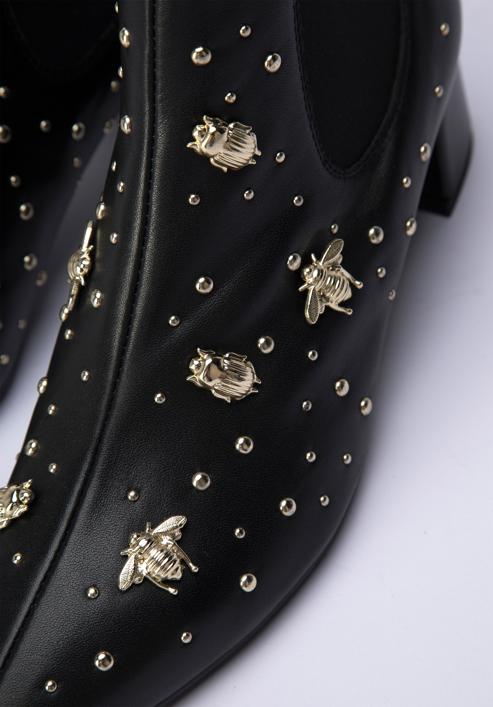 Magassarkú női bőr bokacsizma bogár formájú ékszerdíszekkel és szegecsekkel, fekete arany, 95-D-504-1S-35, Fénykép 8