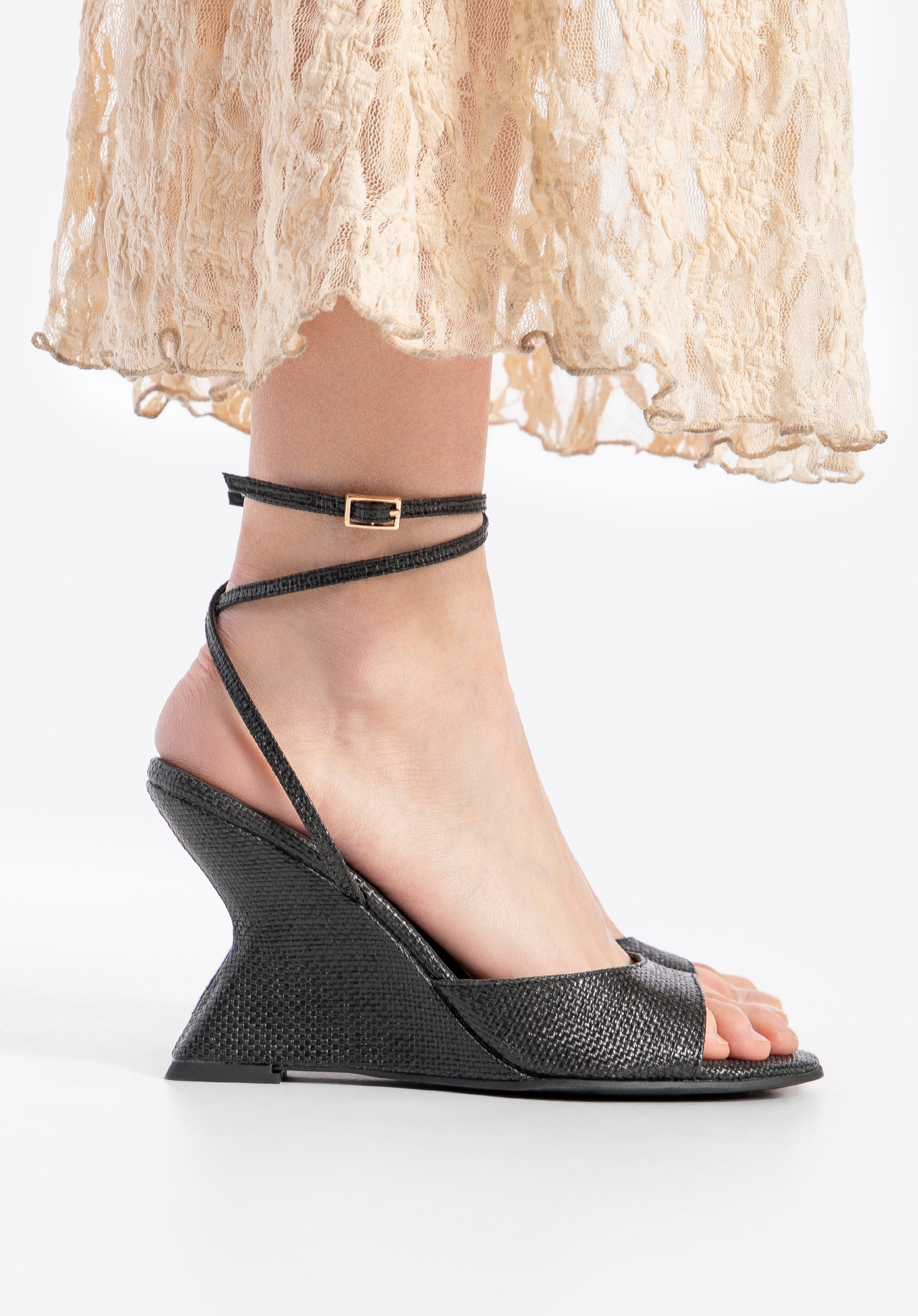 Női ökobőr telitalpas szandál fekete