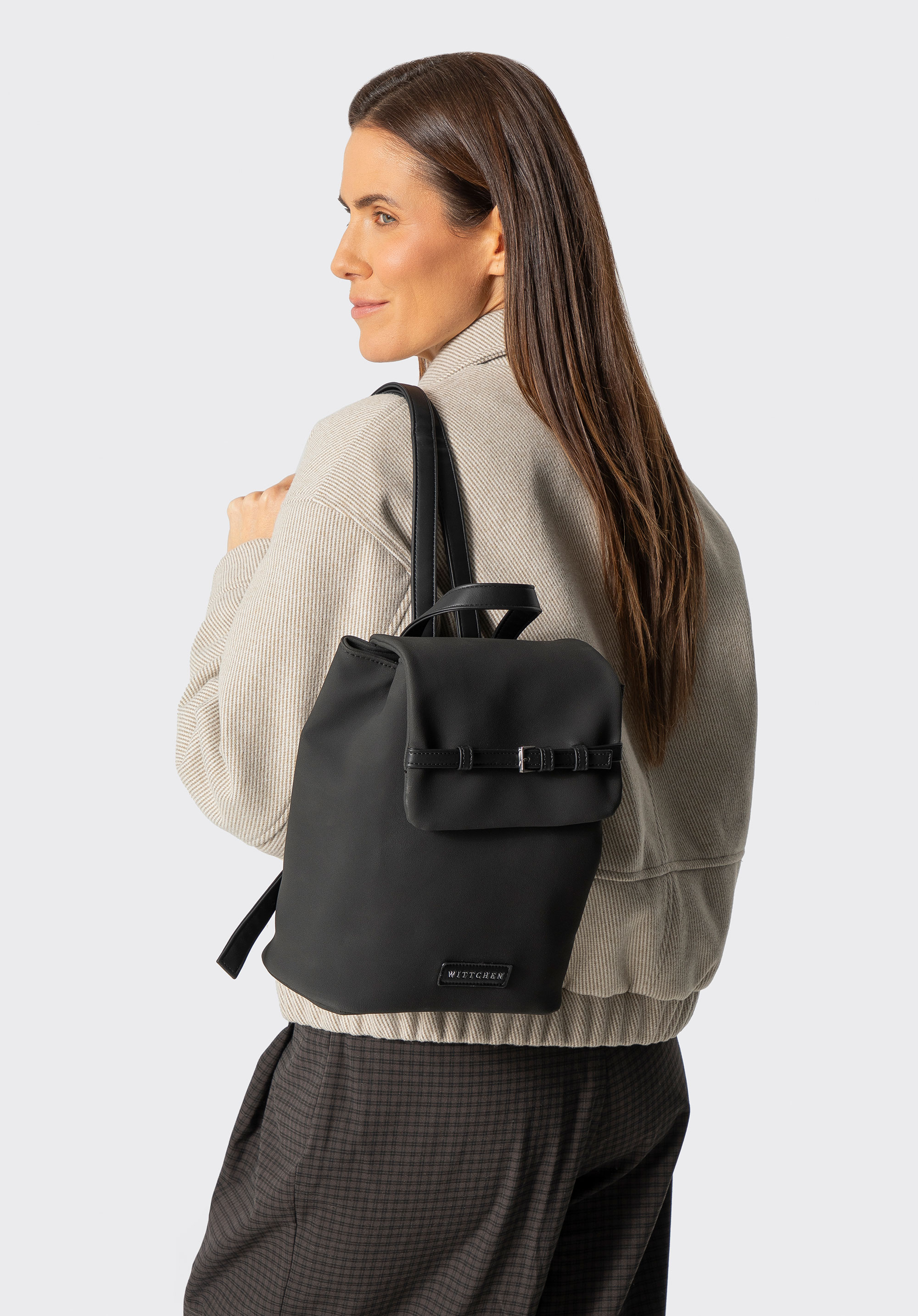 Női műbőr hátizsák díszes pánttal, fekete ezüst, 101-4Y-421-1S, Fénykép 1