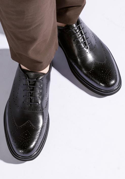 Férfi oxford cipő lyukacsos díszítéssel és könnyű talppal, fekete, 95-M-507-1-41, Fénykép 15