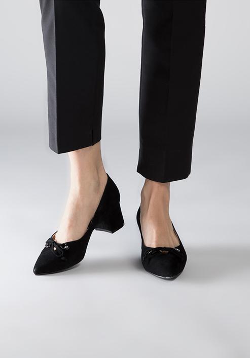 Velúr tömbsarkú cipő masnival, fekete, 90-D-903-1-36, Fénykép 3