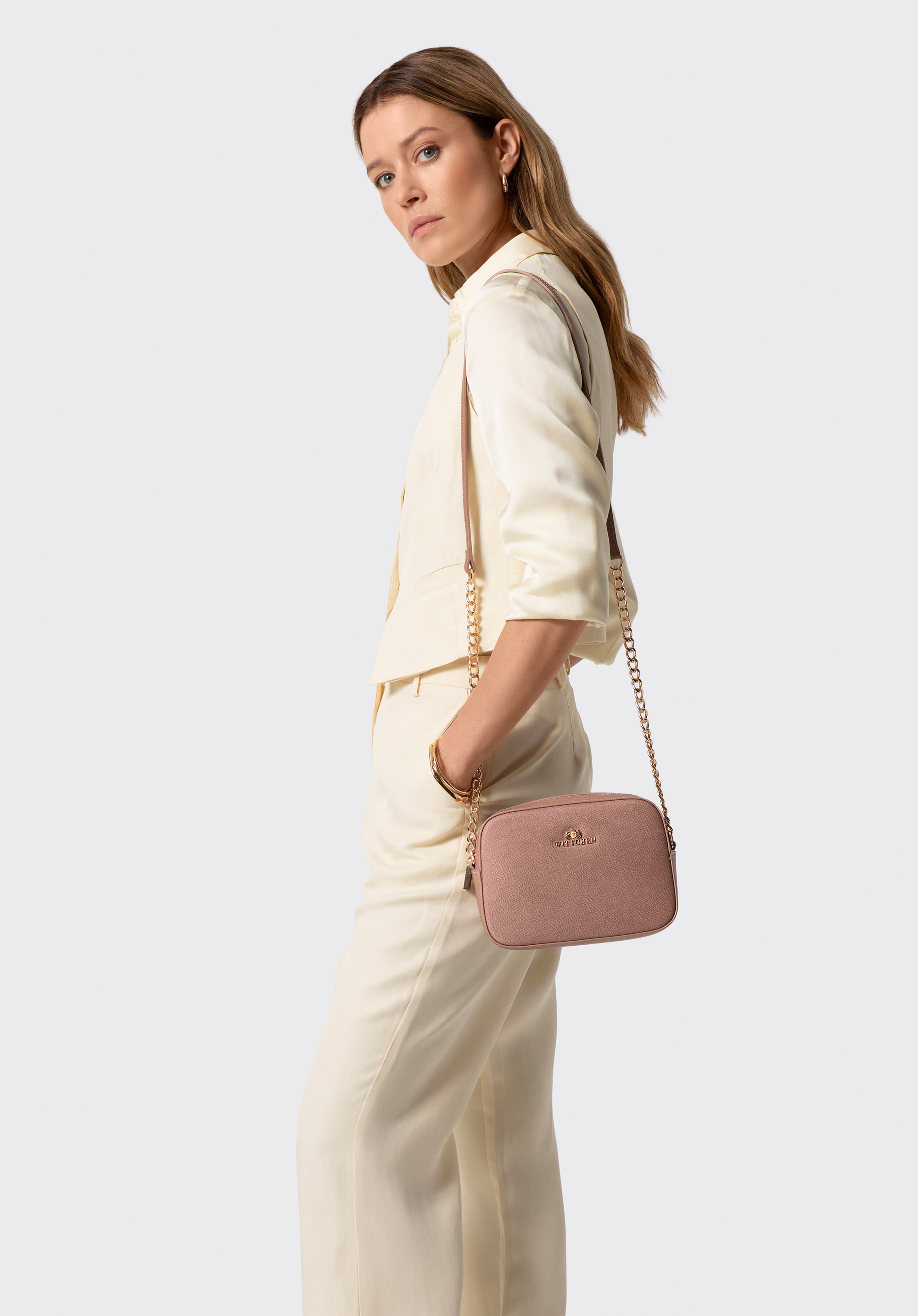 Umhängetasche aus Saffiano-Leder mit Kette, gedämpftes rosa, 29-4E-019-9, Bild 1