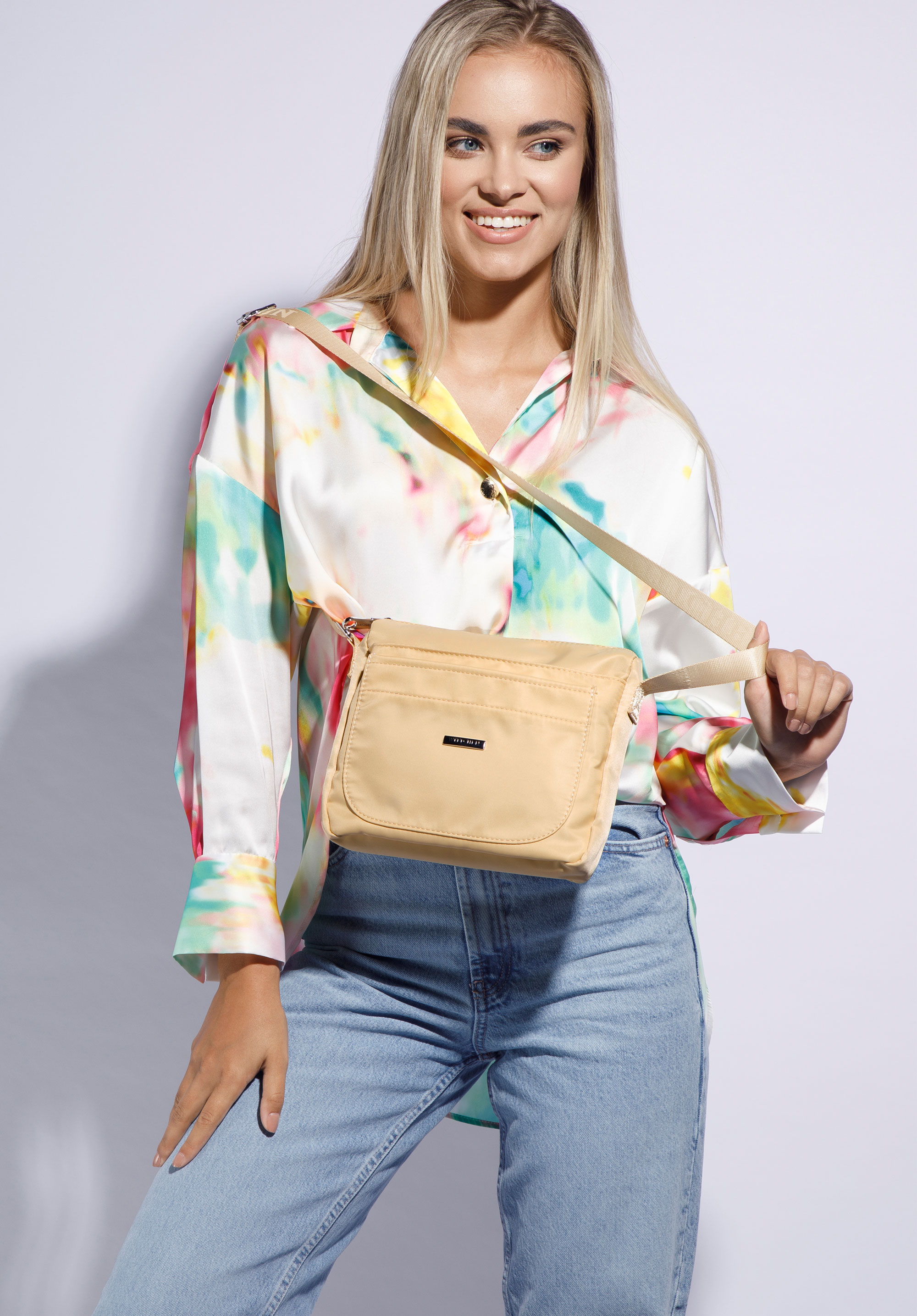 Umhängetasche aus Nylon mit versteckter Tasche