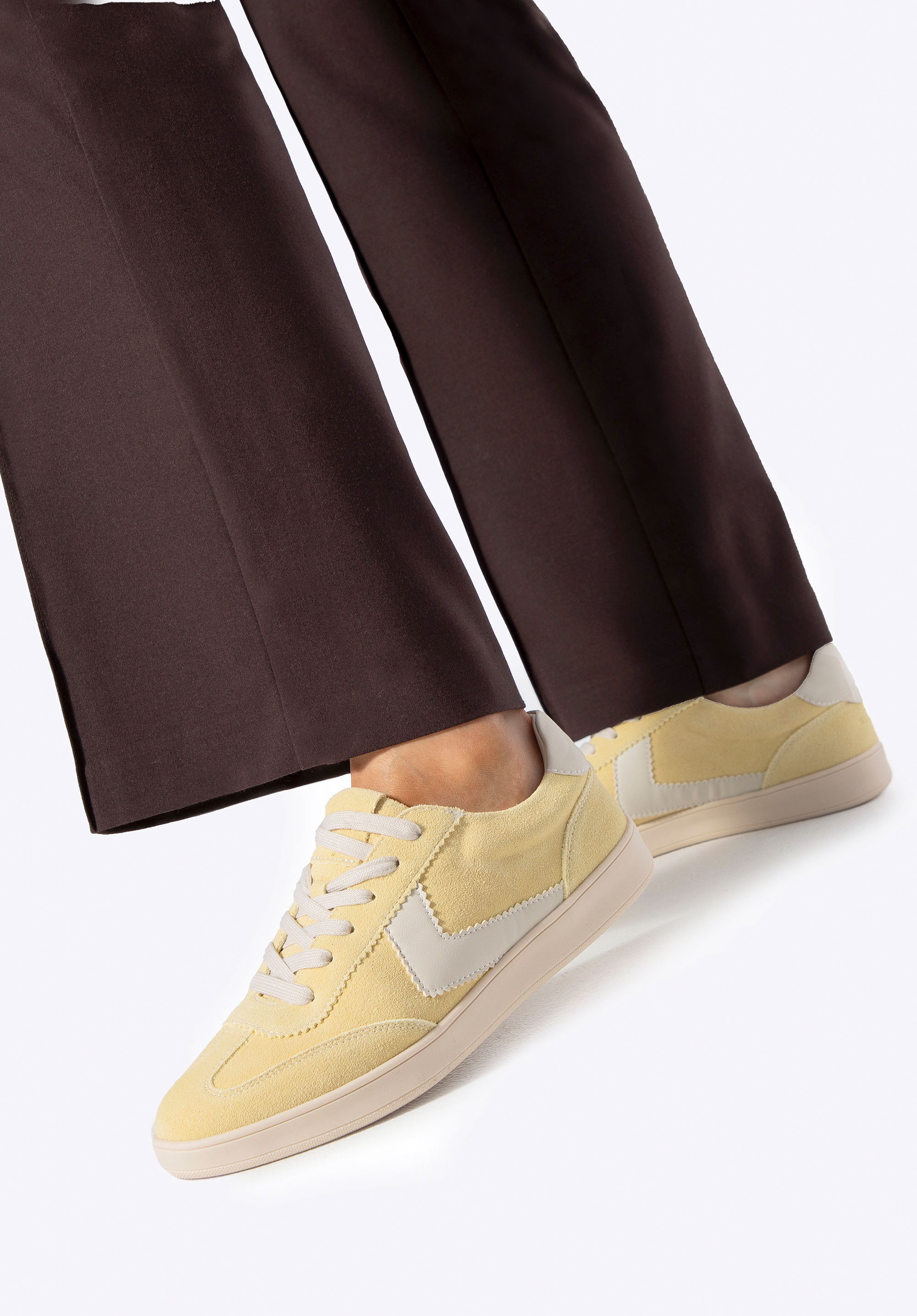 Wildleder-Sneakers mit Öko-Leder-Einsätzen, gelb - weiß, 100-D-351-Y-35, Bild 1