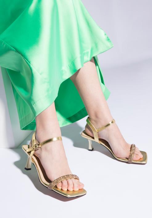 Sandaletten aus Leder mit glänzendem Riemen, gold, 96-D-959-1S-37, Bild 16