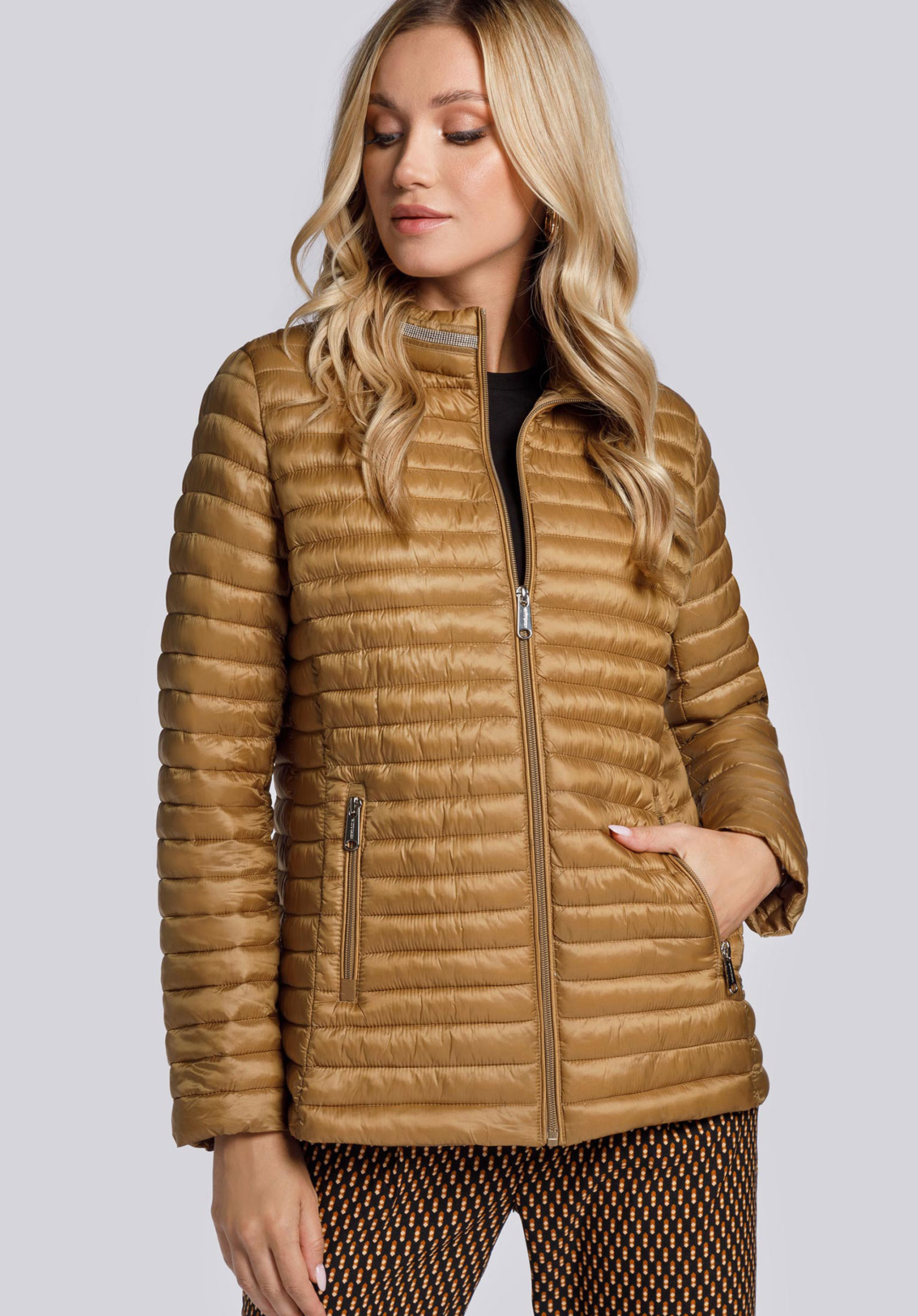 Steppjacke mit dekorativem Stehkragen, gold, 93-9N-100-G-XS, Bild 1
