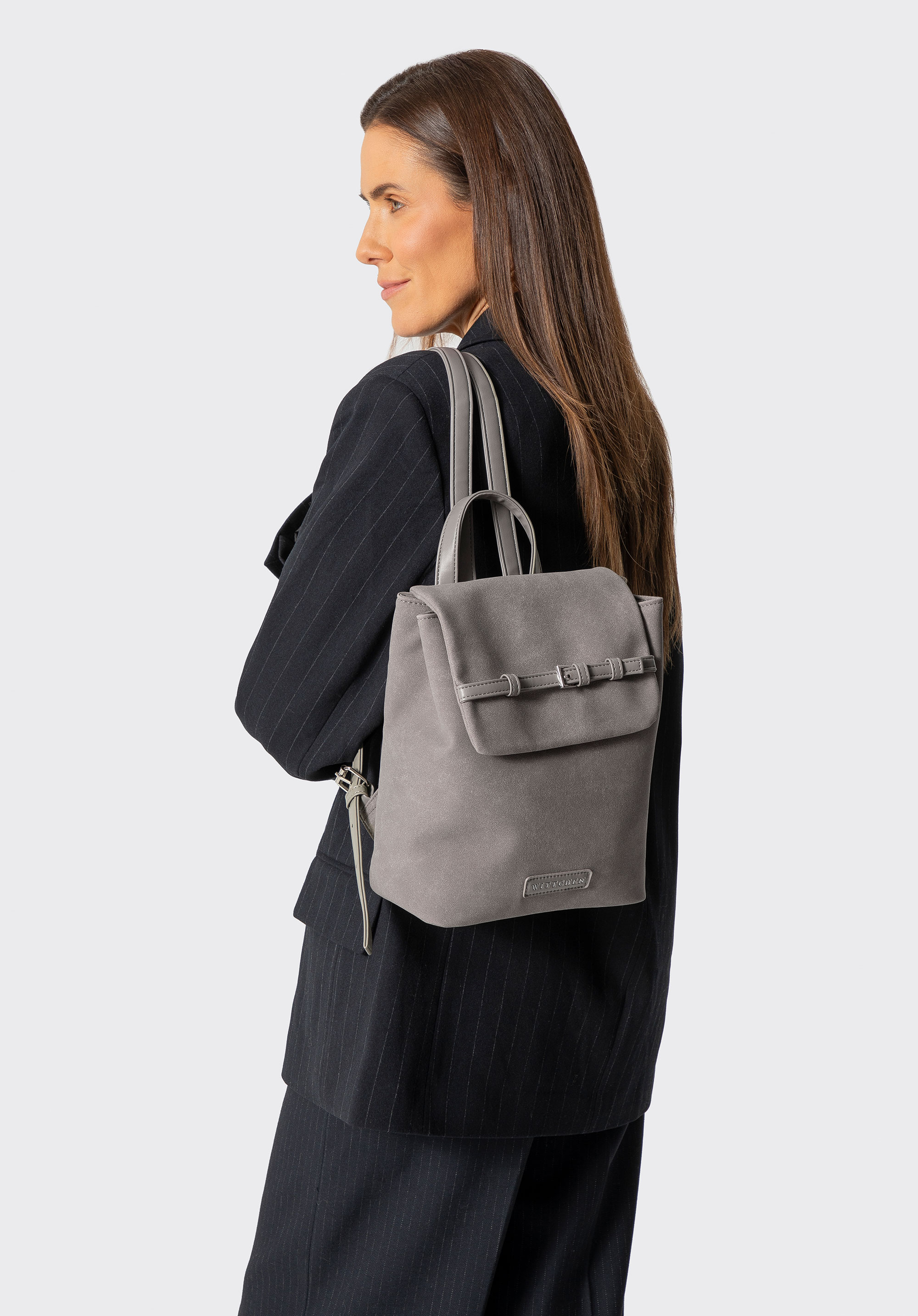 Damenrucksack aus Kunstleder mit dekorativem Riemen, grau, 101-4Y-421-8, Bild 1