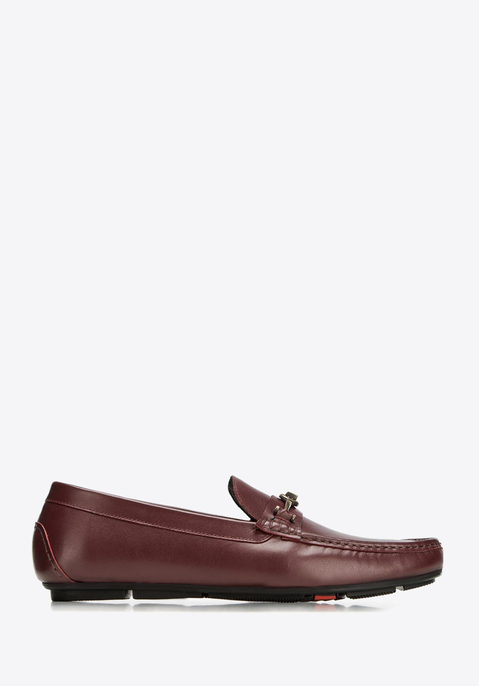 Mocasini barbati din piele cu catarama decorativa