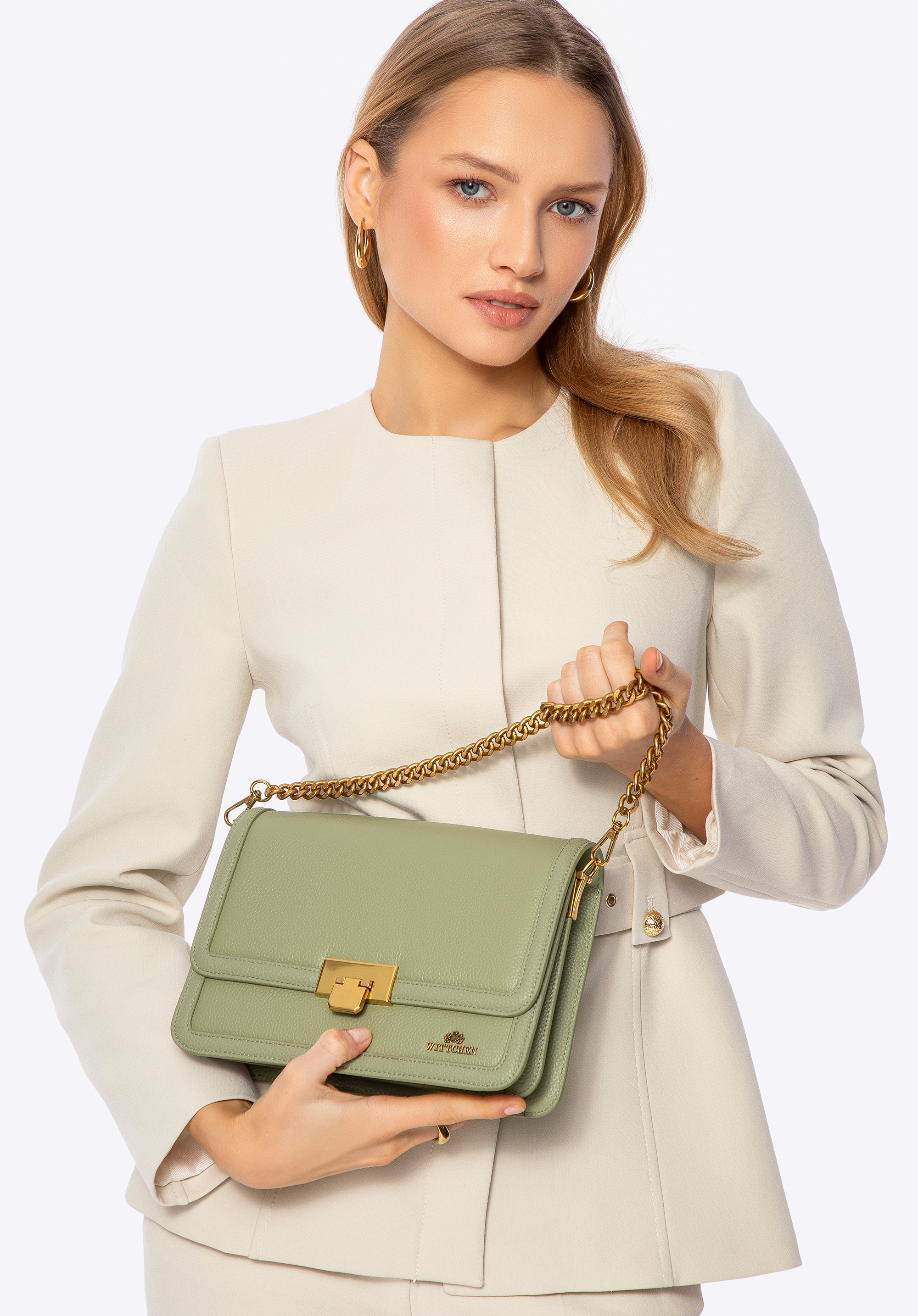 Crossbody-Tasche aus Leder mit Kette, grün, 100-4E-206-Z, Bild 1
