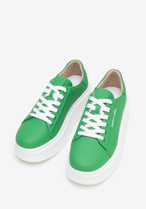 Klassische Sneakers aus Leder mit dicker Sohle, grün, 98-D-961-Y-36, Bild 2