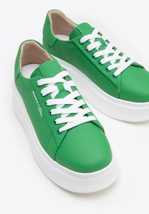 Klassische Sneakers aus Leder mit dicker Sohle, grün, 98-D-961-Z-38, Bild 7