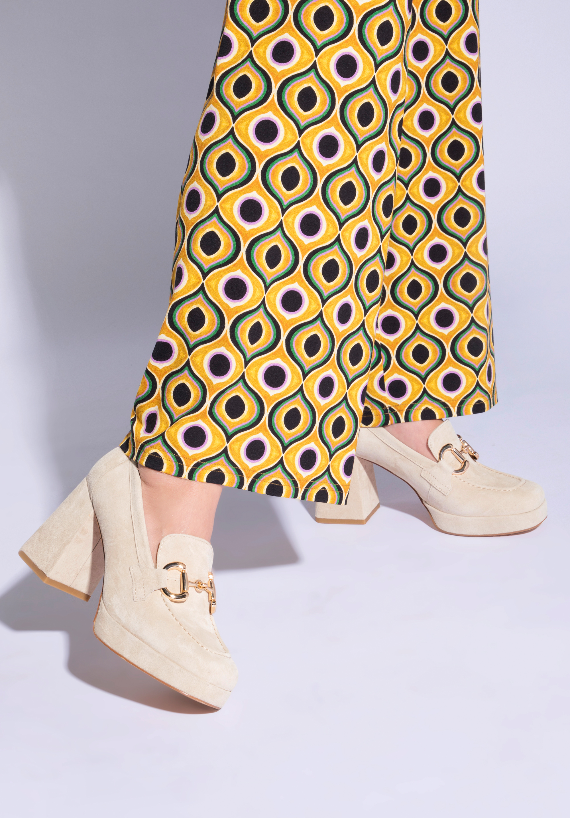 Plateau-Pumps aus Wildleder mit Schnalle, hellbeige, 96-D-509-9-38, Bild 1