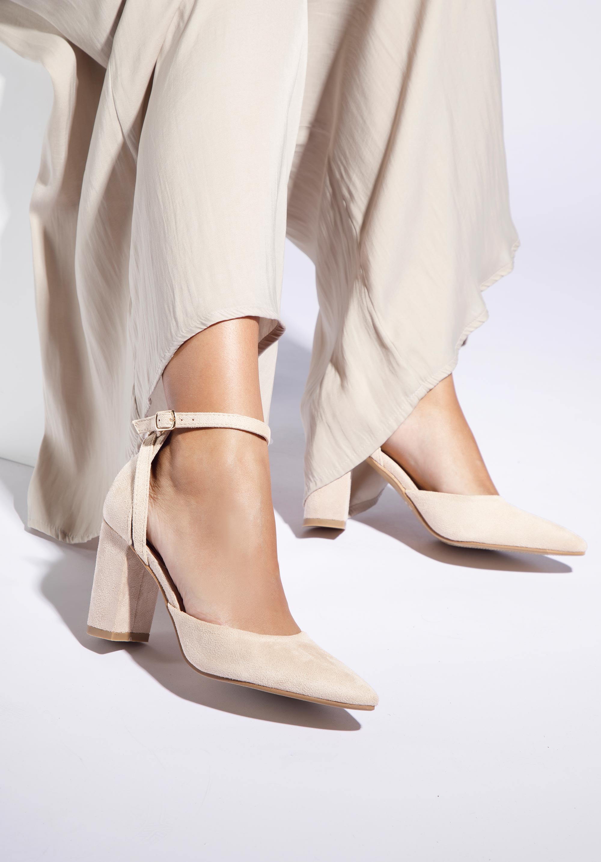 Pumps aus Öko-Wildleder mit Stilettoabsatz, hellbeige, 94-DP-209-0-41, Bild 1