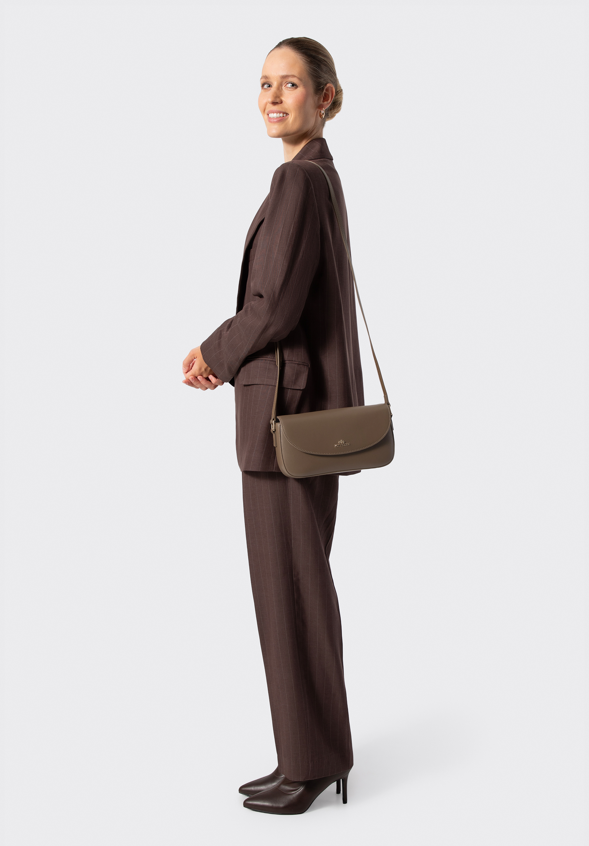 Damen-Umhängetasche aus Leder mit verstellbarem Riemen, hellbraun, 103-4E-616-9, Bild 1
