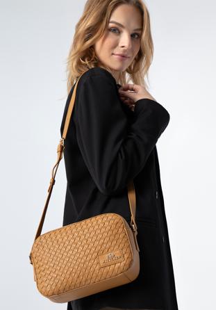 Damenhandtasche aus Leder mit Geflecht auf der Vorderseite, hellbraun, 97-4E-023-5, Bild 1