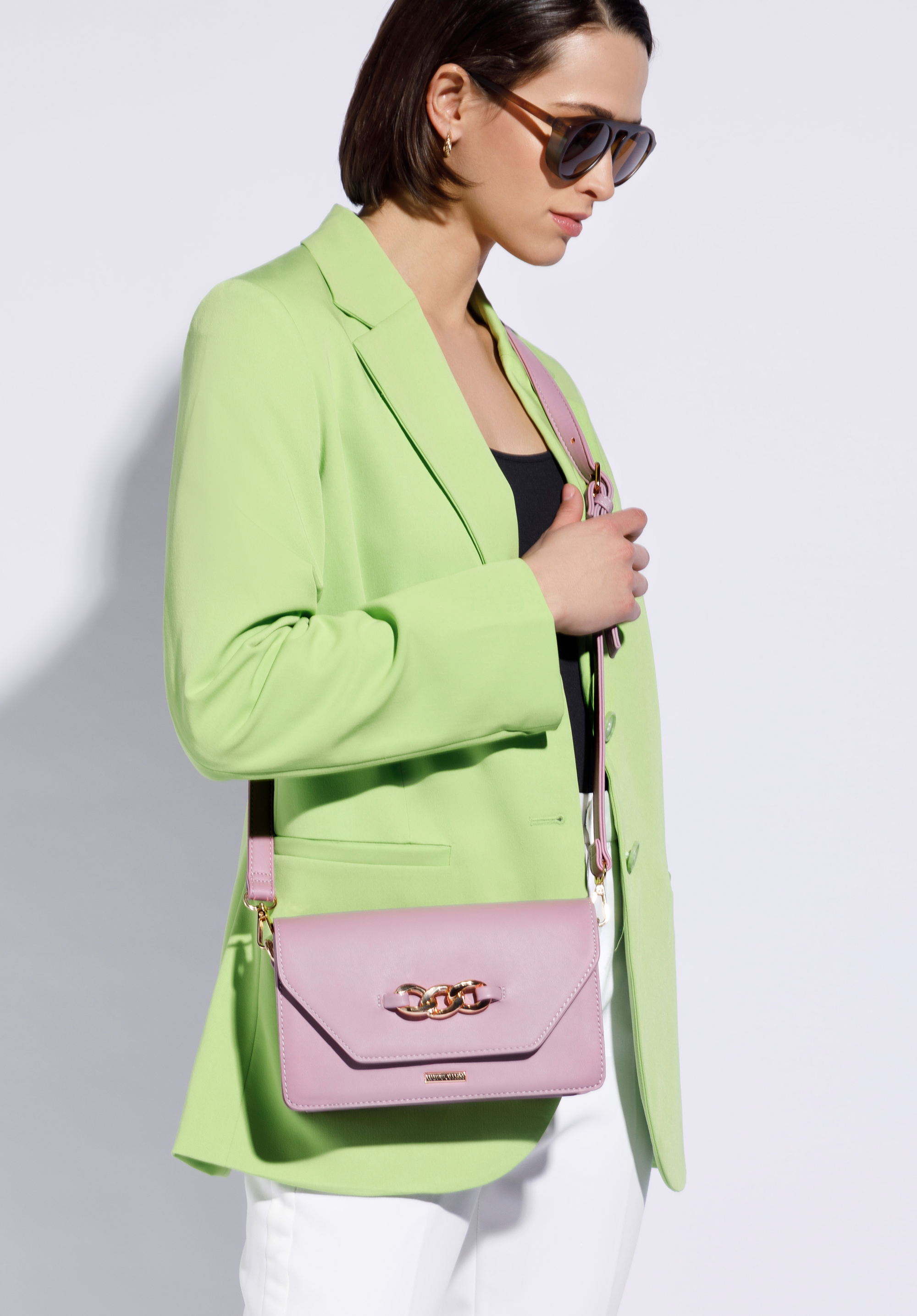 Umhängetasche für Damen mit Kette an der Klappe, helllila, 96-4Y-625-F, Bild 1