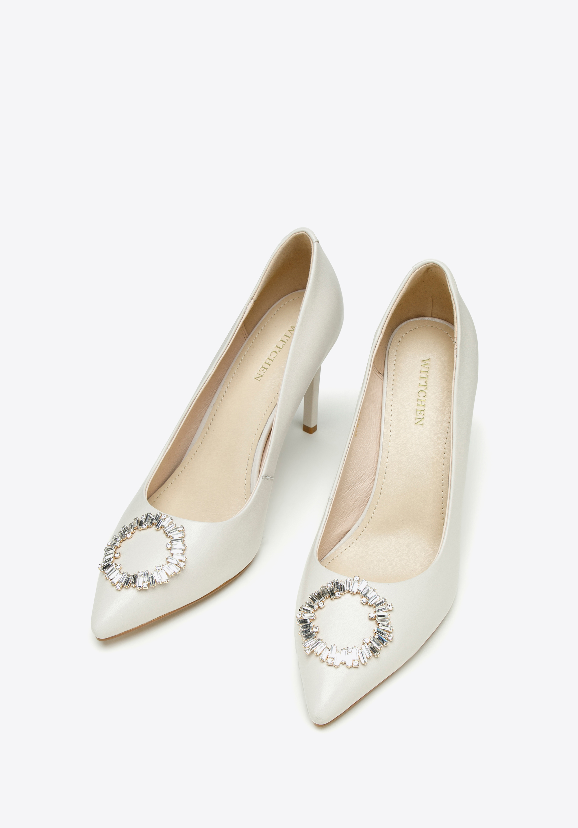 Stilettos aus Leder mit glänzender Schnalle, Creme, 97-D-517-0-40, Bild 1