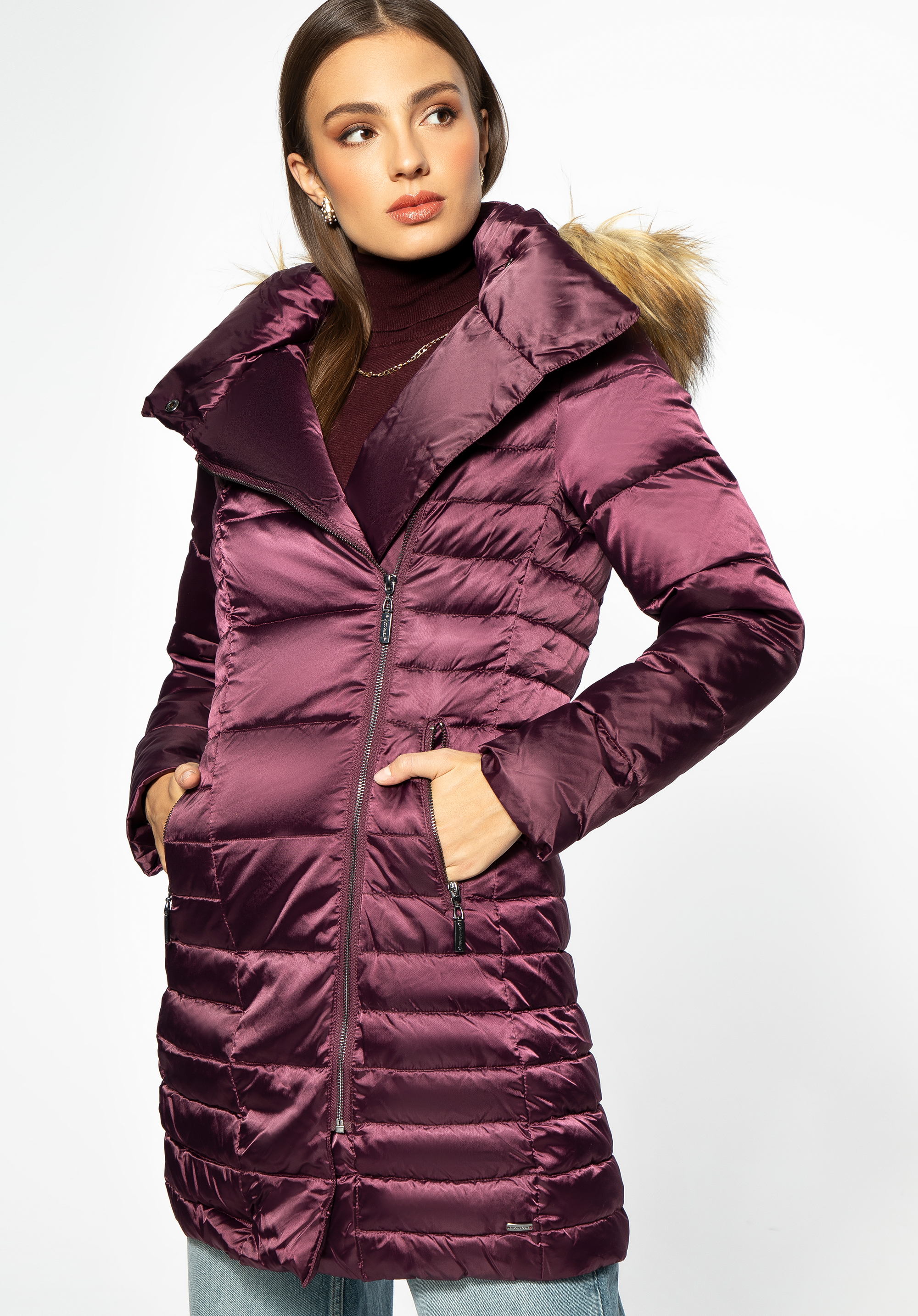 Daunenmantel für Damen mit asymmetrischem Verschluss, lila, 95-9D-403-P-M, Bild 1