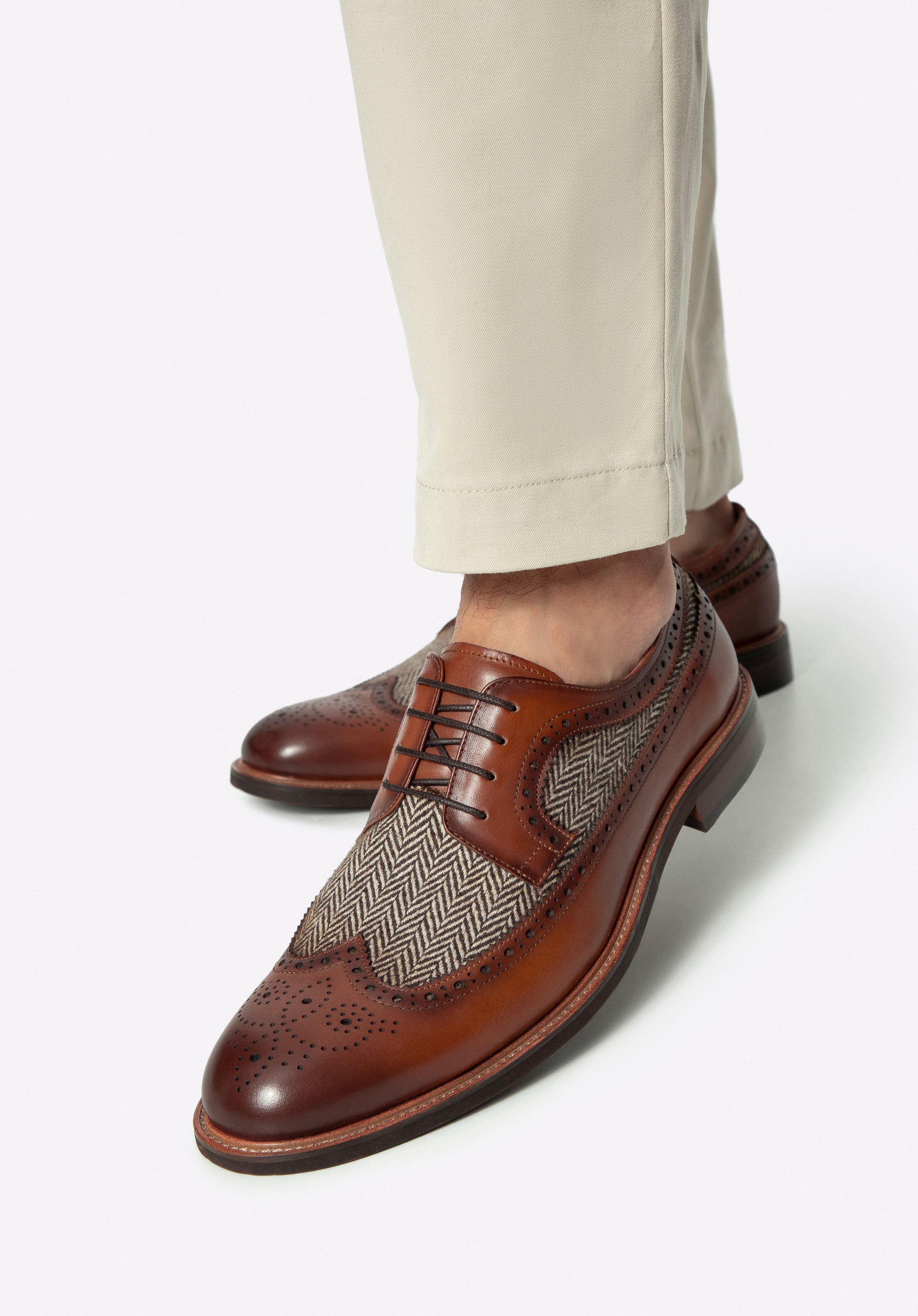 Derby pentru bărbați cu inserții herringbone, maro, 99-M-520-5-43, Fotografie 1
