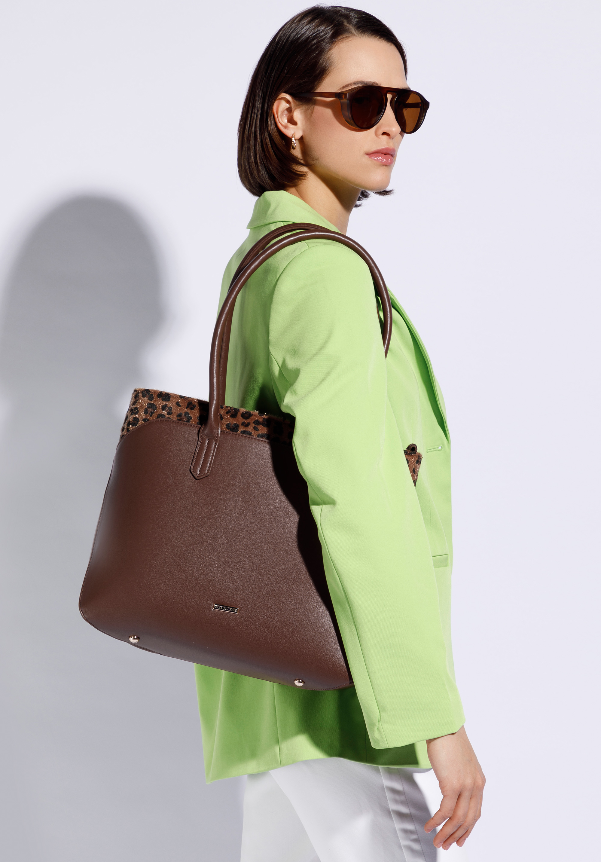 Geantă de damă shopper cu o inserție decorativă cu model animal, maro, 95-2Y-531-4, Fotografie 1