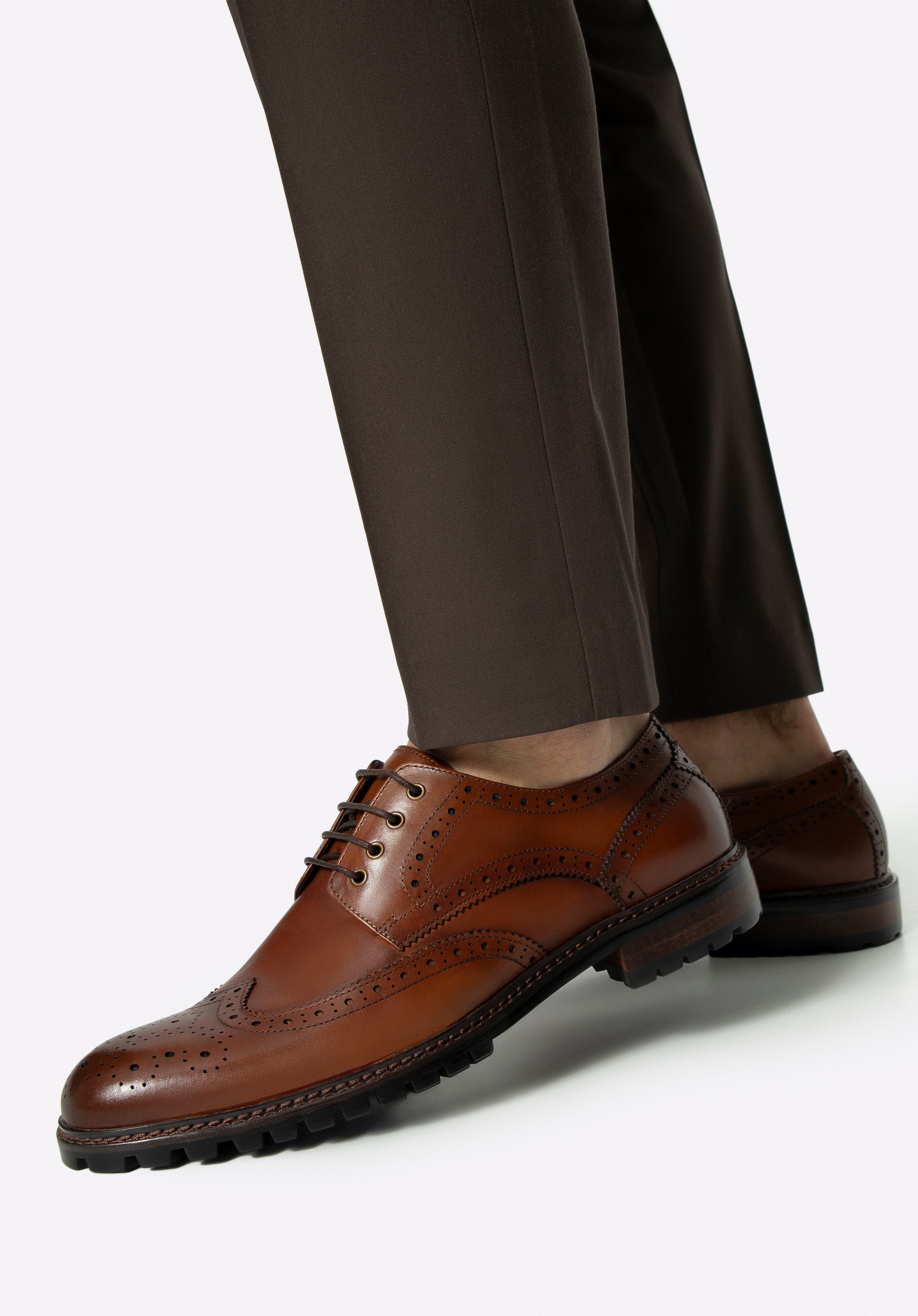 Pantofi brogue din piele pentru bărbați cu perforații, maro, 99-M-515-5-44, Fotografie 1