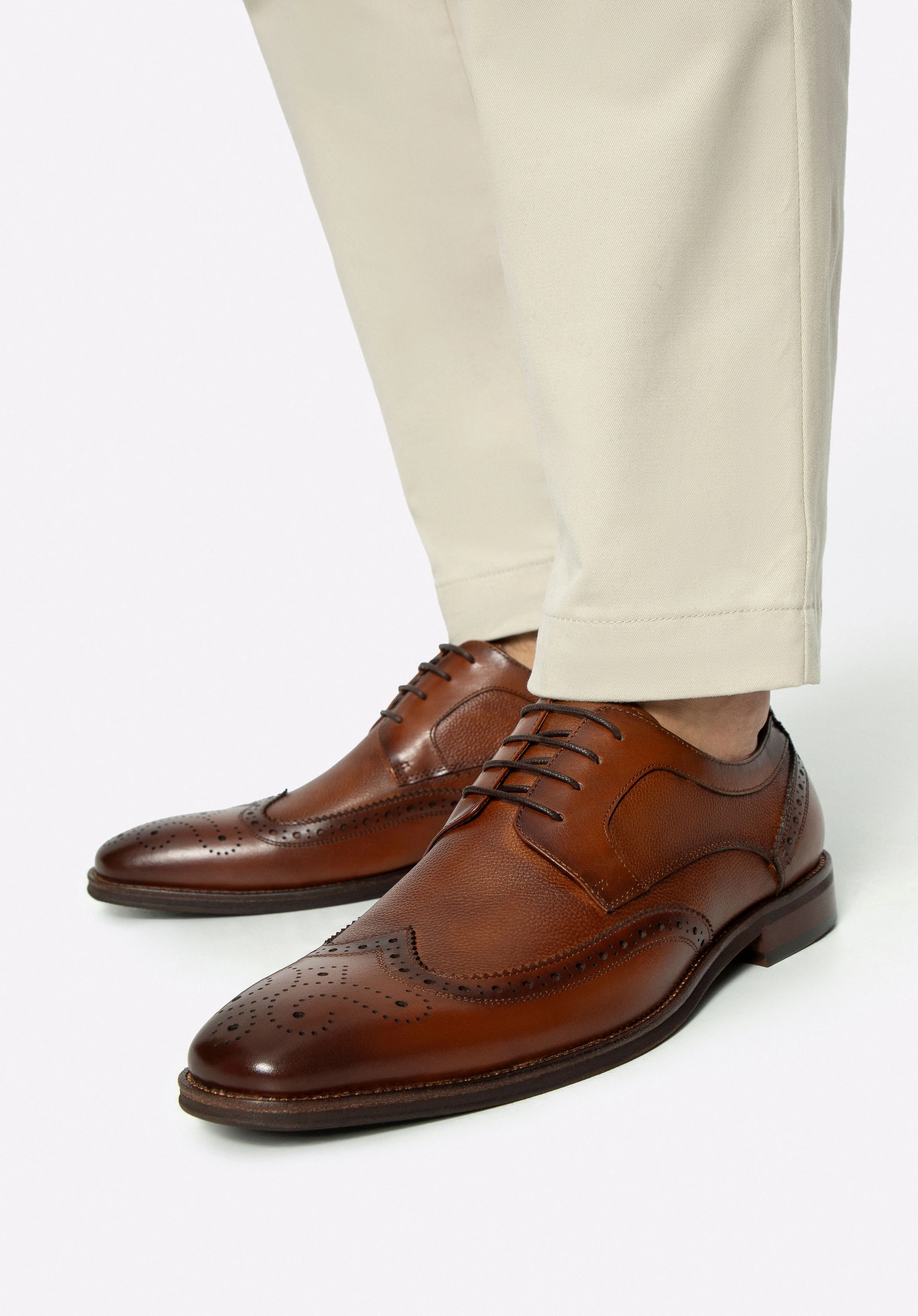 Pantofi brogue pentru bărbați din piele cu perforații, maro, 99-M-505-5-44, Fotografie 1