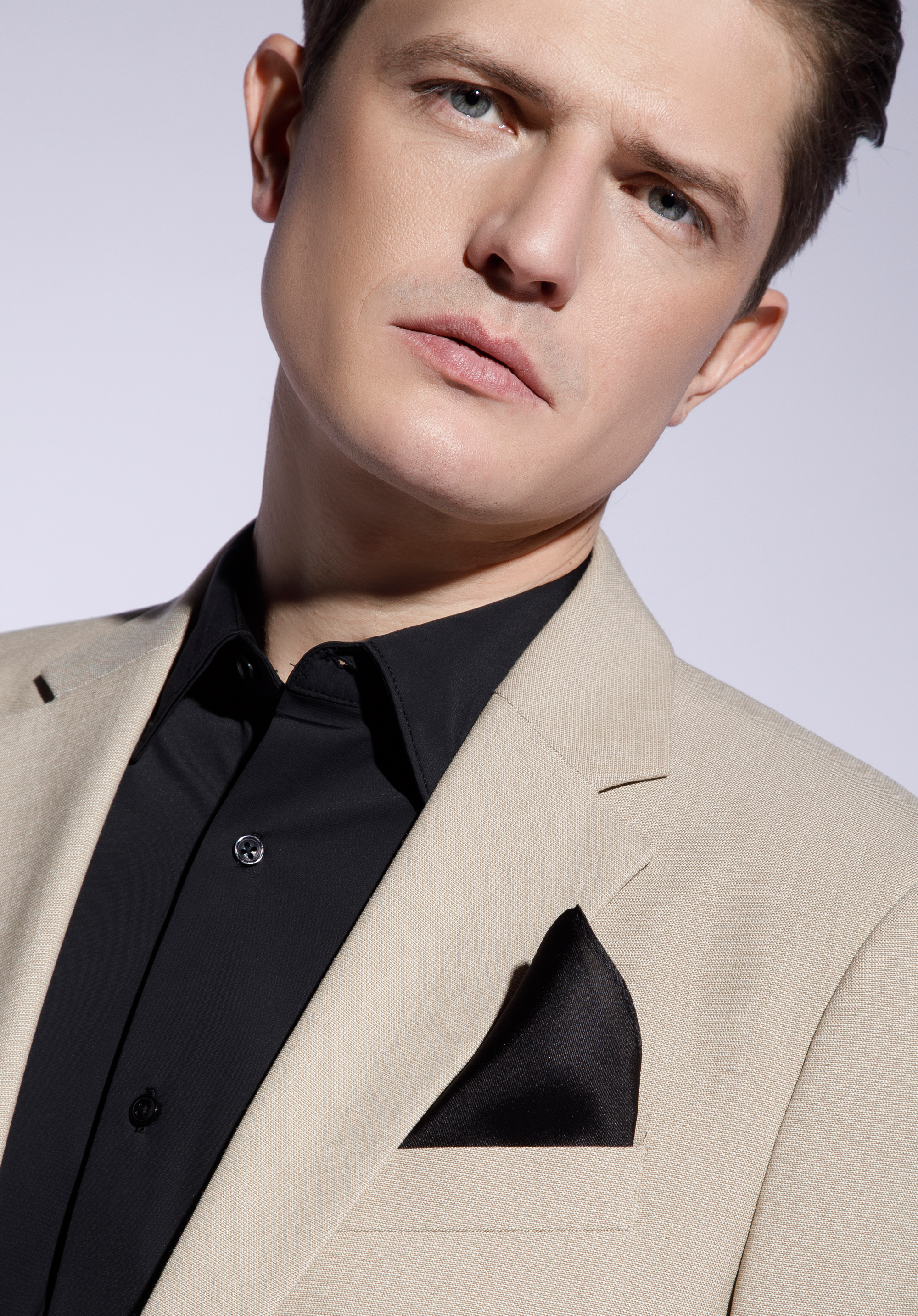 Batistă de buzunar din mătase într-o singură culoare, negru, 96-7P-002-1, Fotografie 1