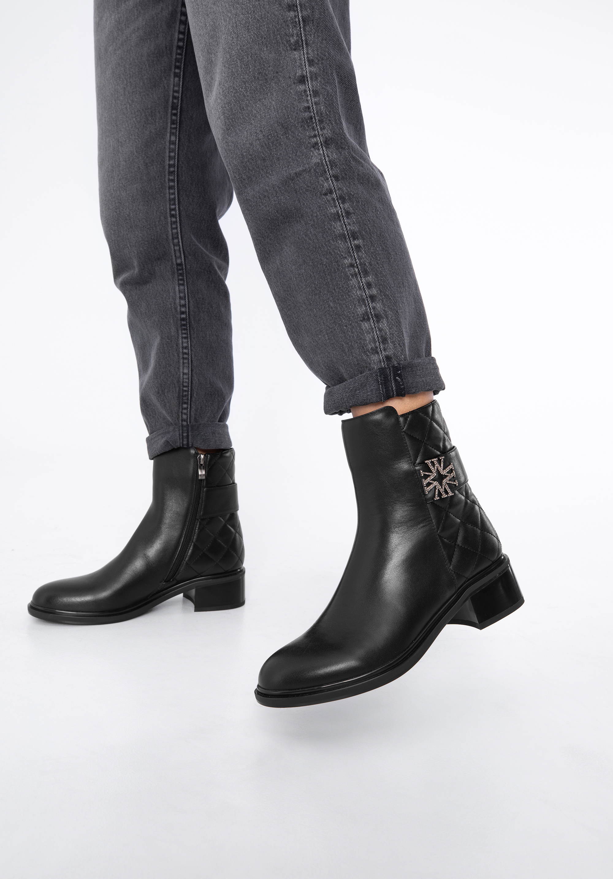 Botine de damă din piele matlasată, negru, 97-D-507-1-35, Fotografie 1
