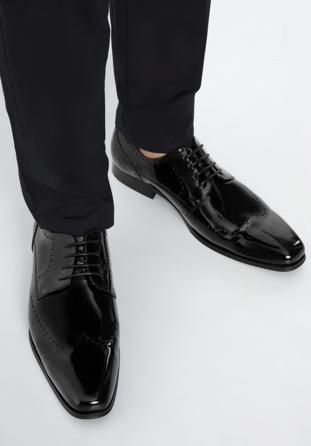 Pantofi derby lăcuiți pentru bărbați cu perforare decorativă, negru, 96-M-519-1-44, Fotografie 1