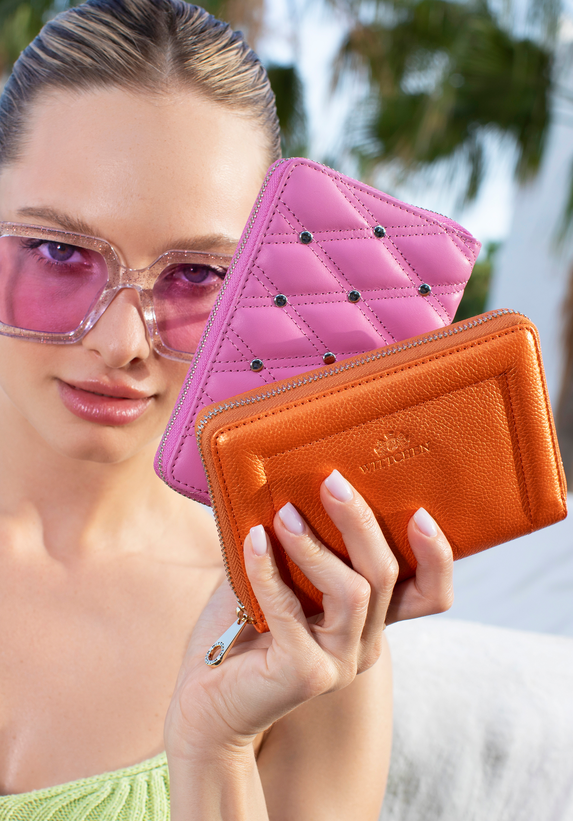 Mittelgroße Damenbrieftasche aus Leder mit dekorativem Besatz, orange, 14-1-935-6, Bild 1