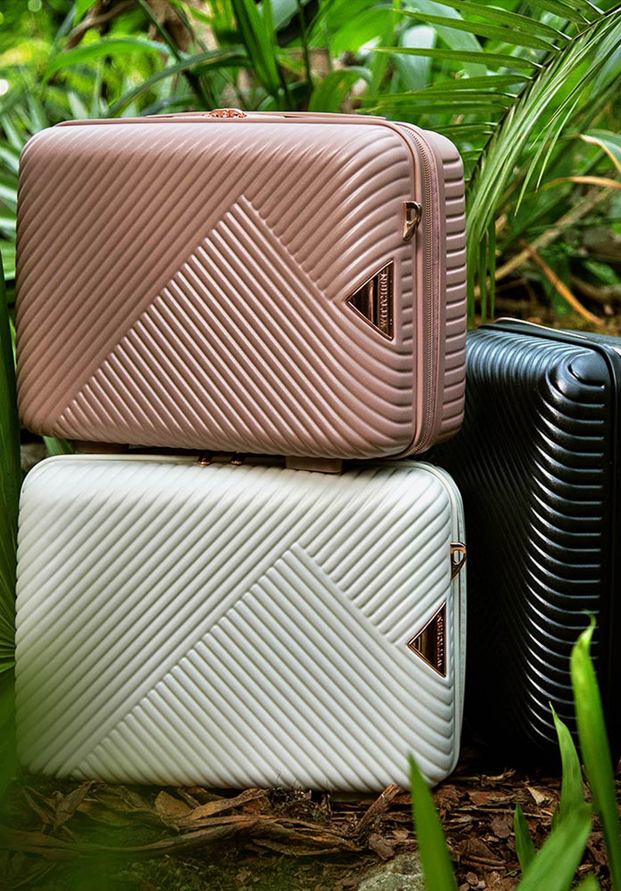 Neszesszer, por rózsaszín, 56-3P-844-77, Fénykép 1