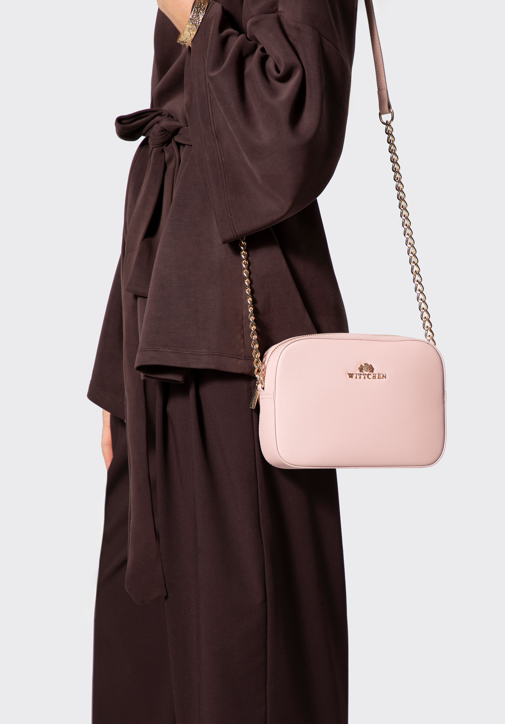 Umhängetasche aus Saffiano-Leder mit Kette, puderrosa, 29-4E-019-PP, Bild 1