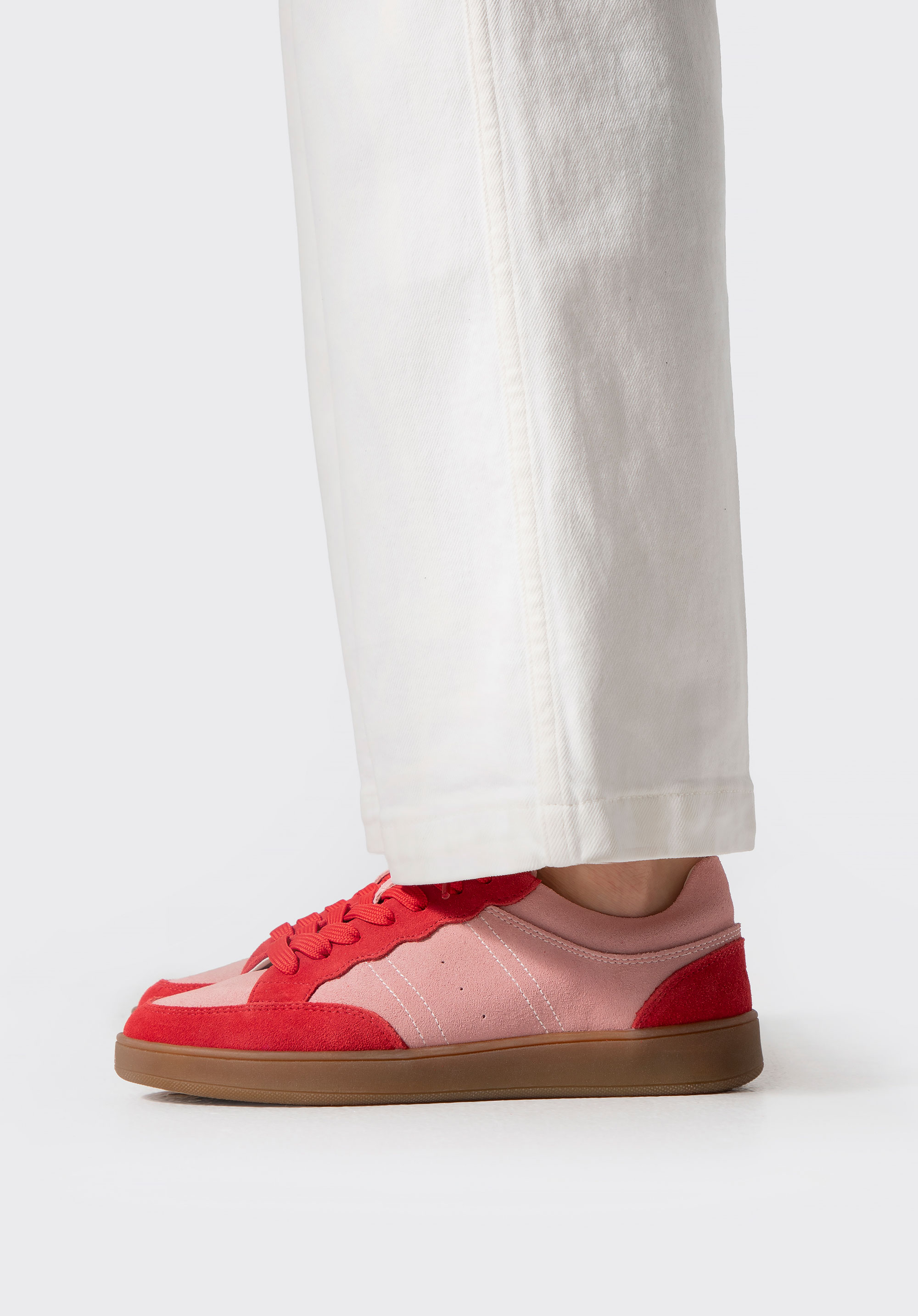 Wildleder-Sneakers mit kontrastierenden Elementen, rosa-rot, 100-D-350-P-39, Bild 1