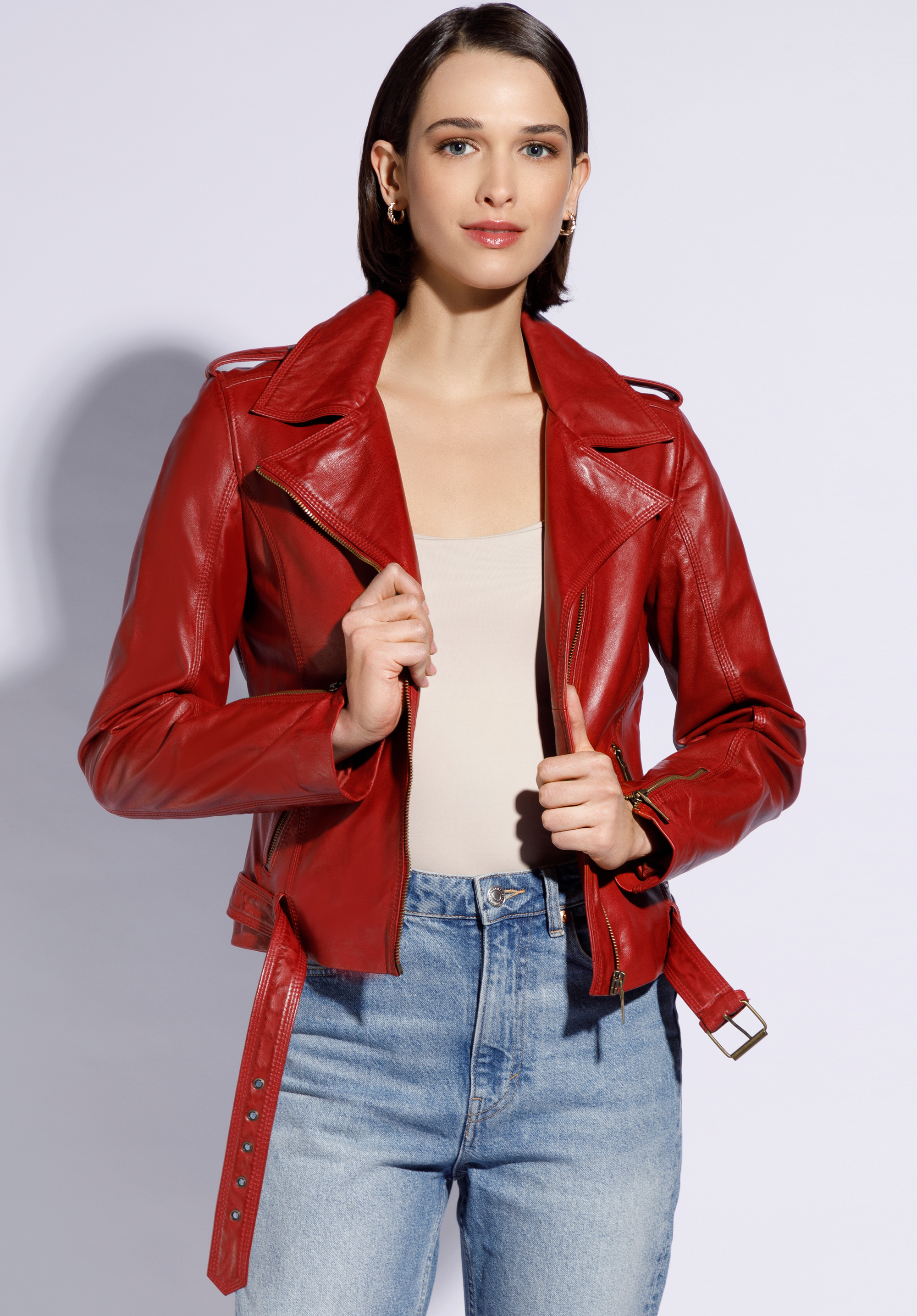 Damen-Lederjacke mit Schulterklappen und Riemen