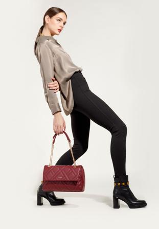 Gesteppte Damentasche an einer Kette, rot, 95-4Y-516-3, Bild 1