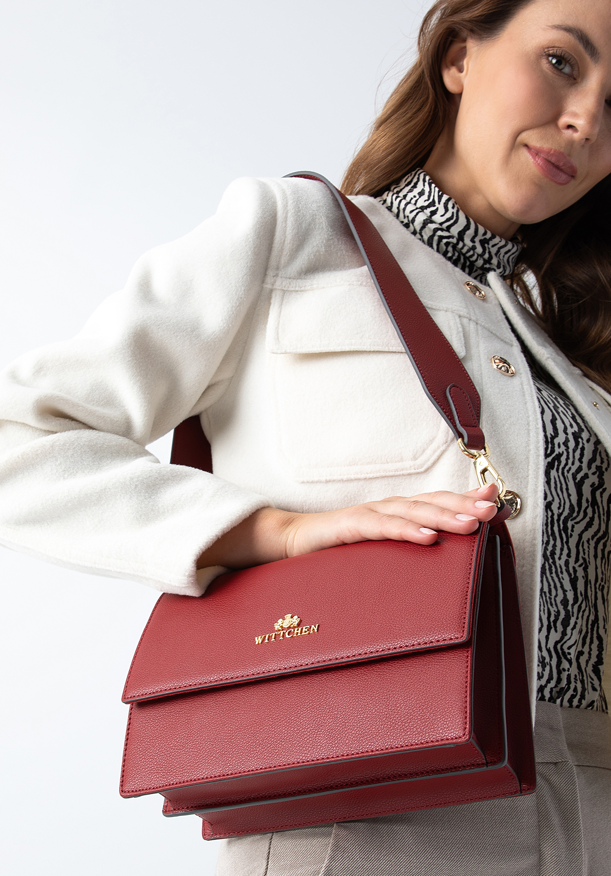 Klassische Damenhandtasche aus Leder