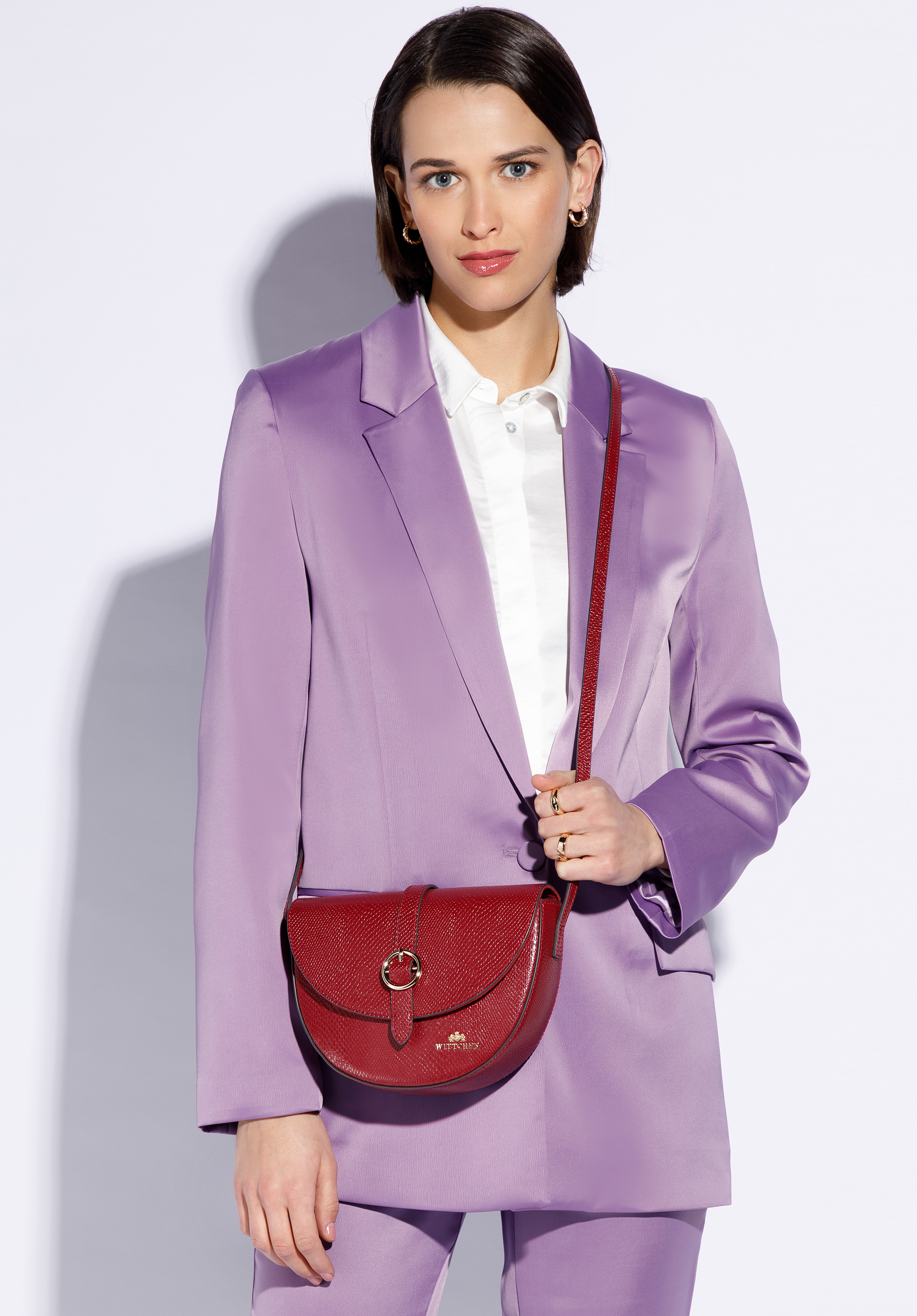 Umhängetasche für Damen aus Leder mit runder Schnalle, rot, 96-4E-635-3, Bild 1
