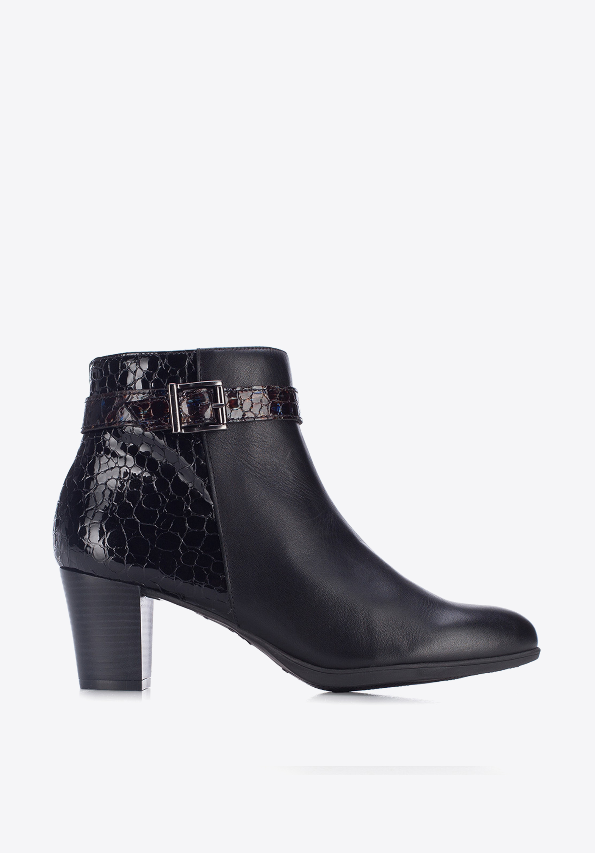 ABSATZSTIEFELETTE