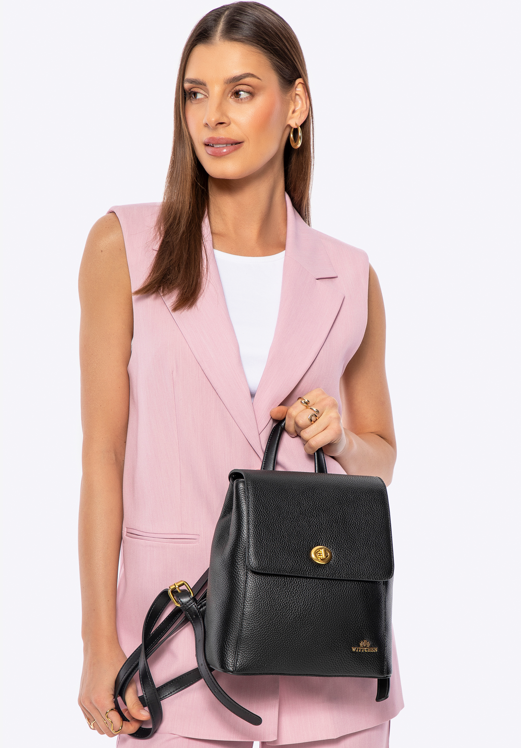 Damen-Rucksack aus Leder mit rechteckiger Klappe, schwarz, 100-4E-225-1, Bild 1