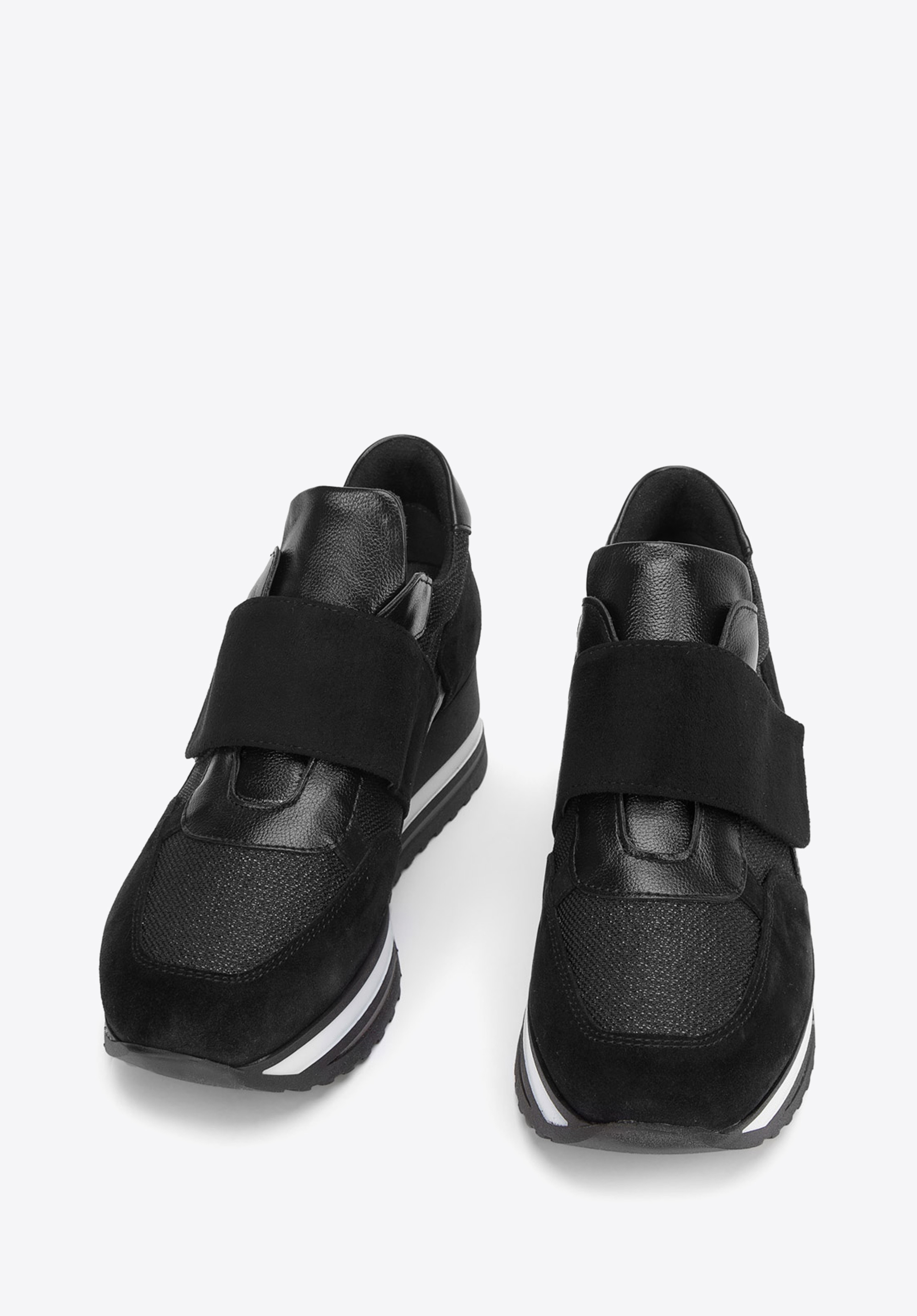 Damen-Sneaker aus Wildleder mit Klettverschluss auf der Plattform