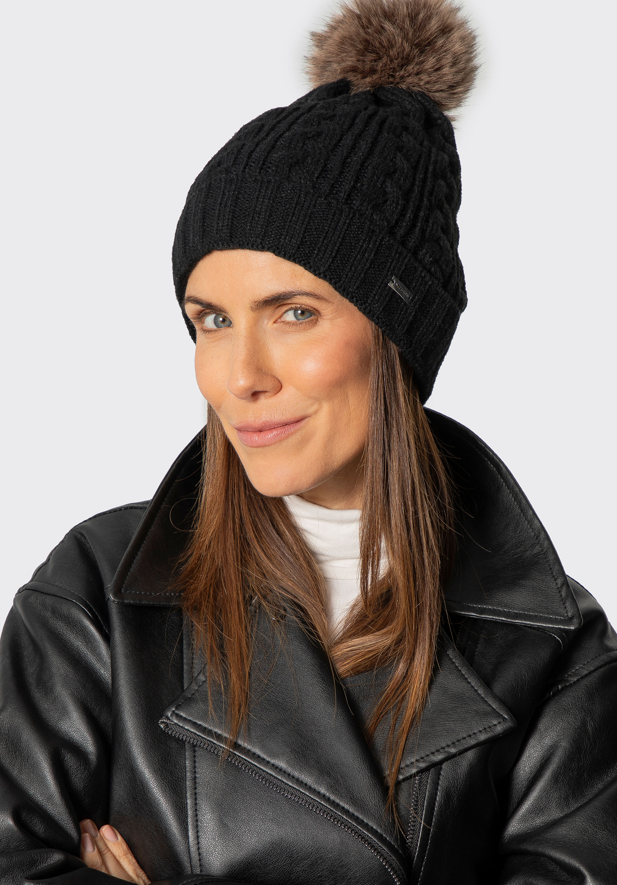 Damen Wintermütze mit Zopfmuster und Bommel, schwarz, 101-HF-016-1, Bild 1