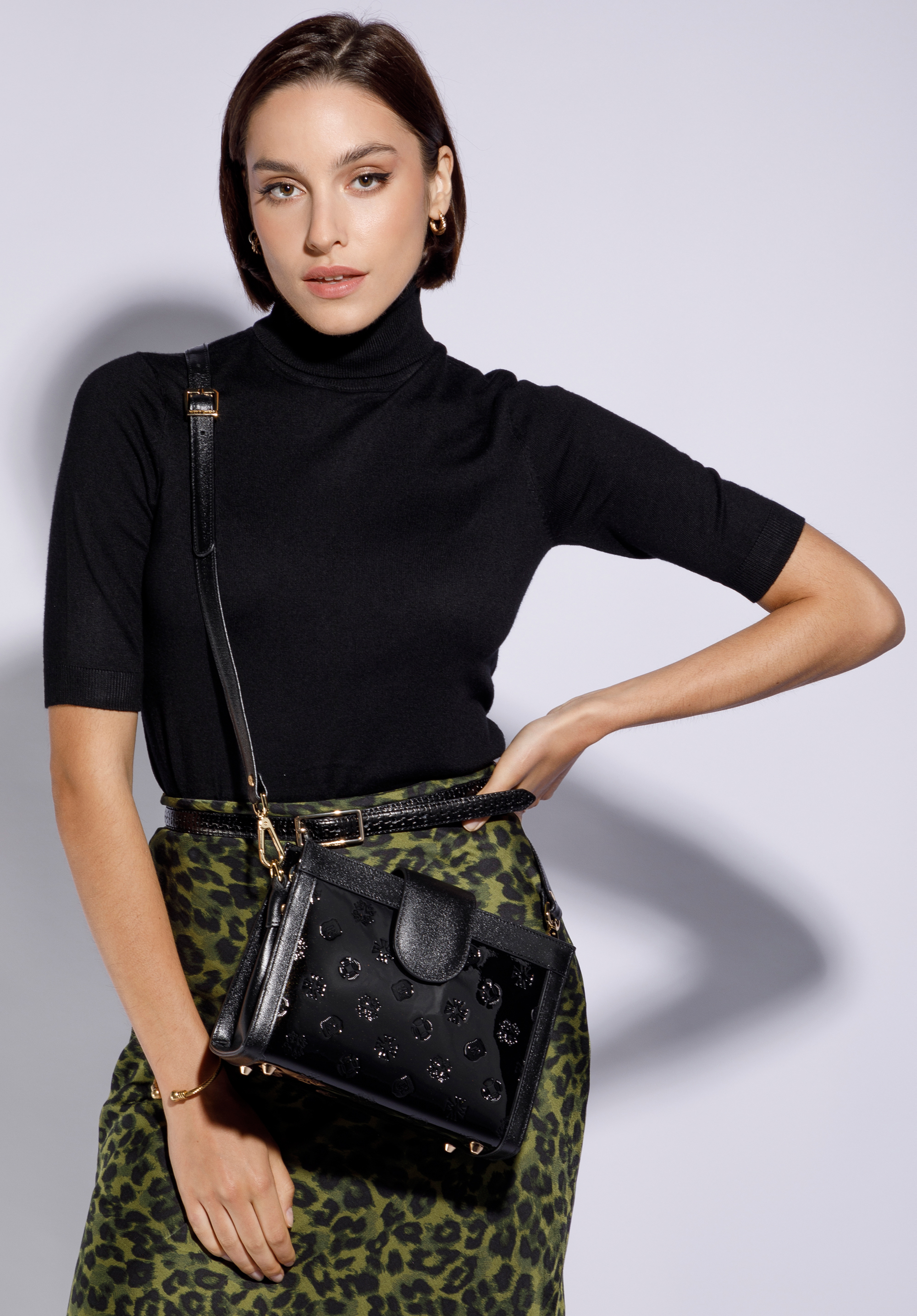 Doppelkammer-Umhängetasche für Damen aus Lackleder und Metallic-Leder