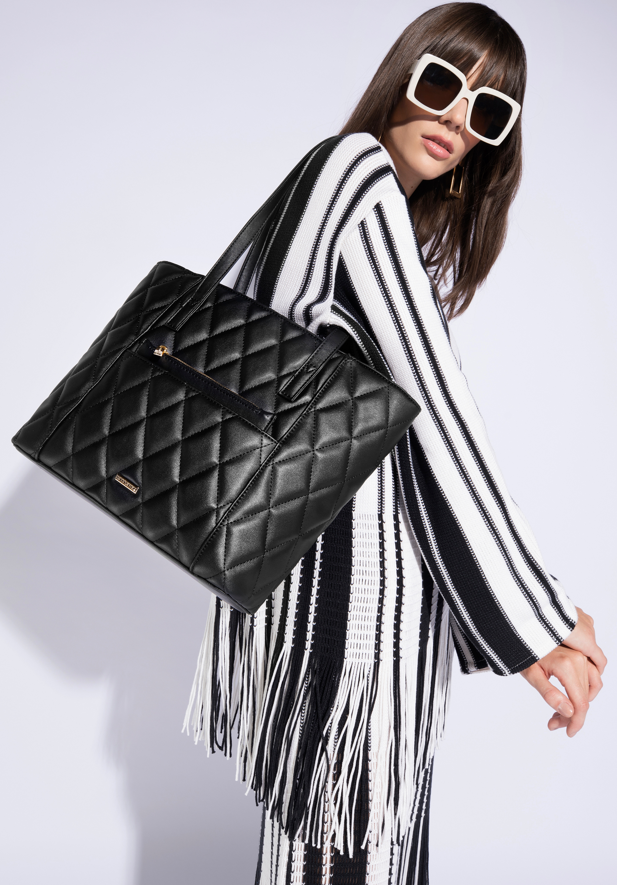 Gesteppte Shopper-Tasche aus Kunstleder mit abnehmbarer Tasche