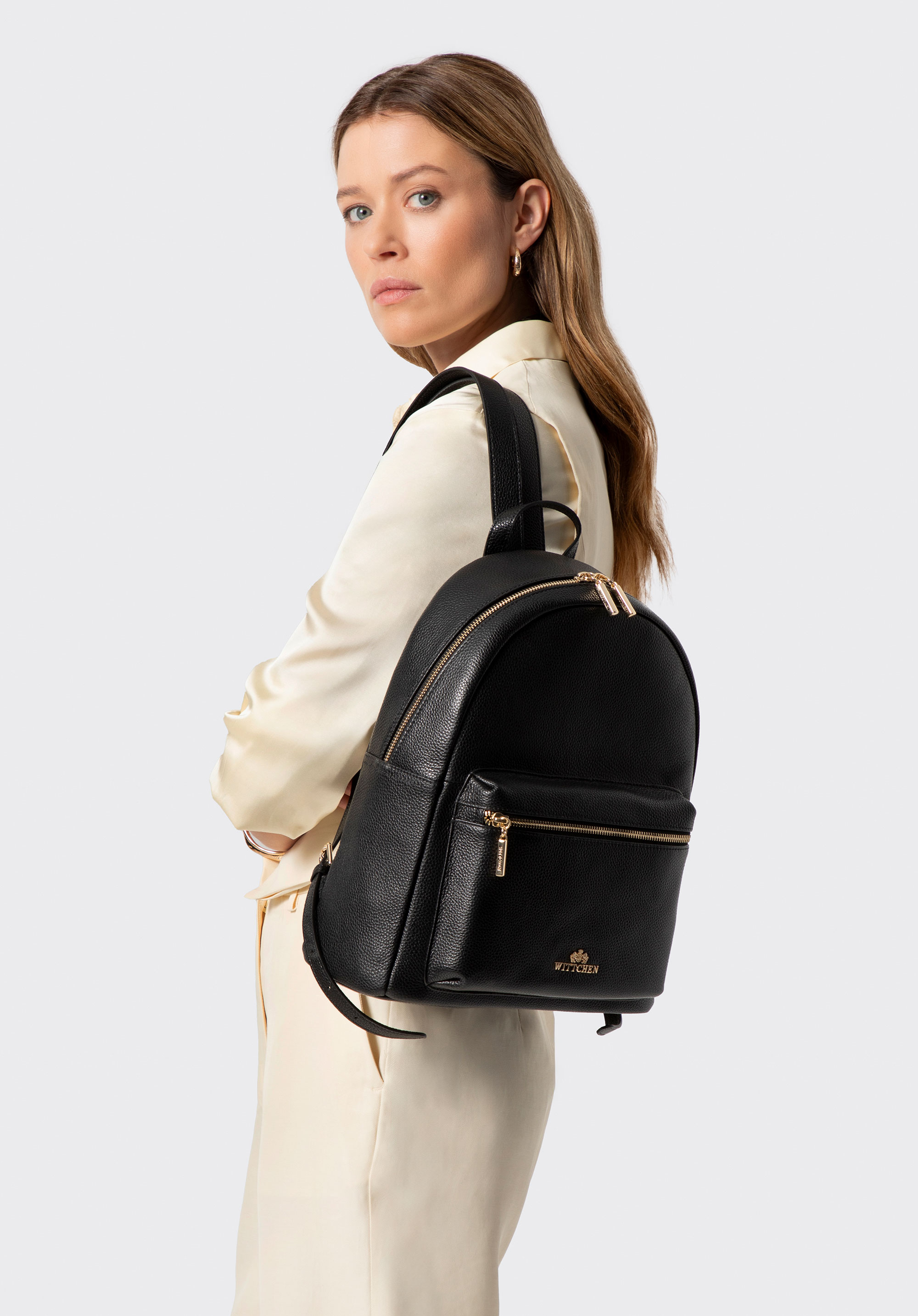 Großer Damenrucksack aus genarbtem Naturleder, schwarz-gold, 102-4E-621-1G, Bild 1