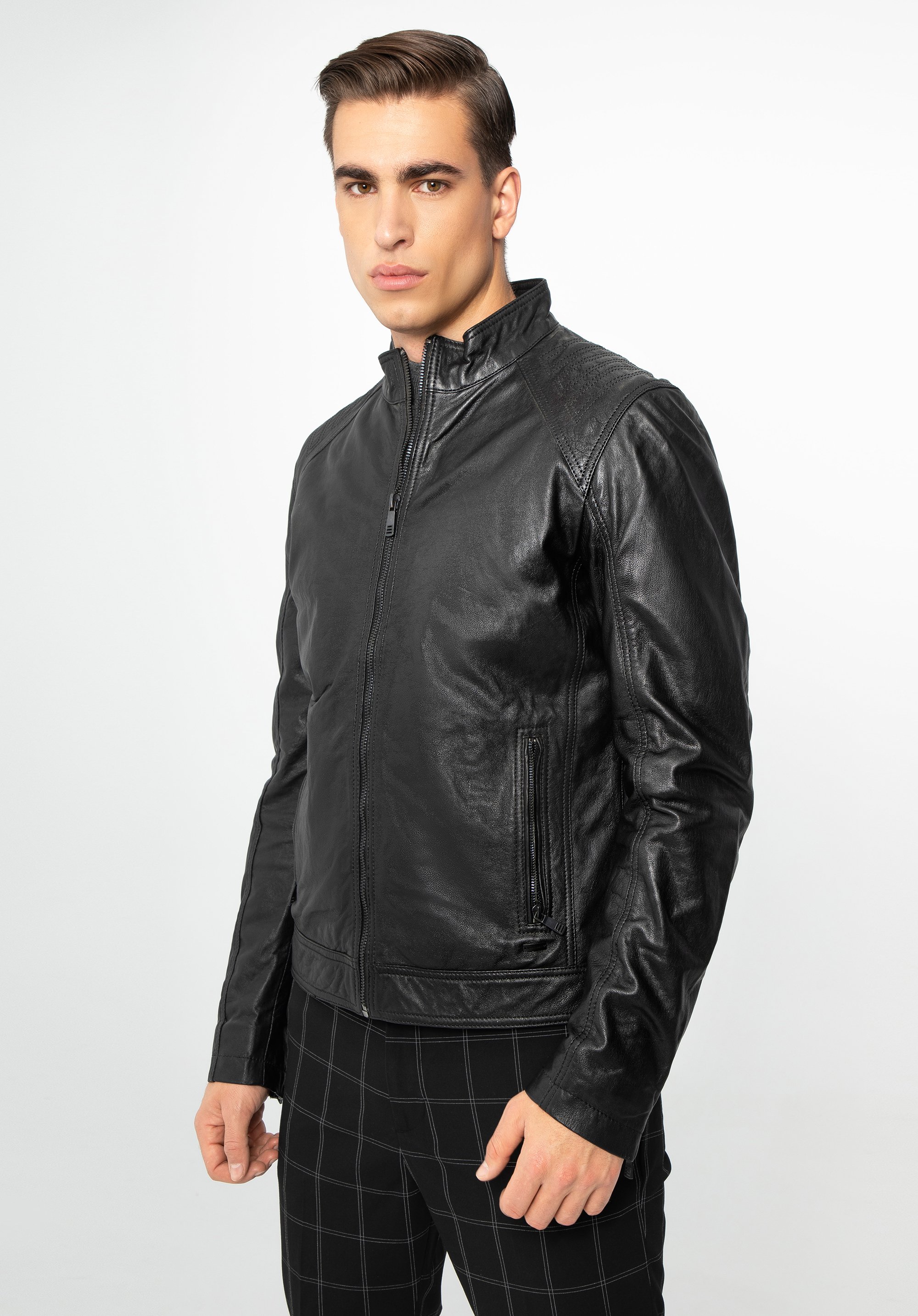 Herren-Lederjacke mit Nähten an den Schultern, schwarz, 97-09-251-1-S, Bild 1